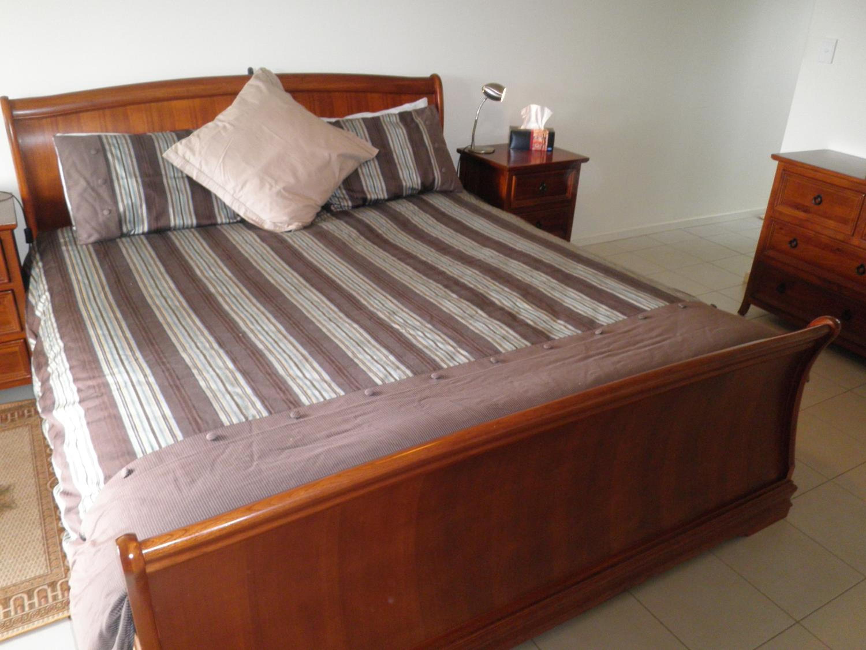 Four-Bedroom House photo 3