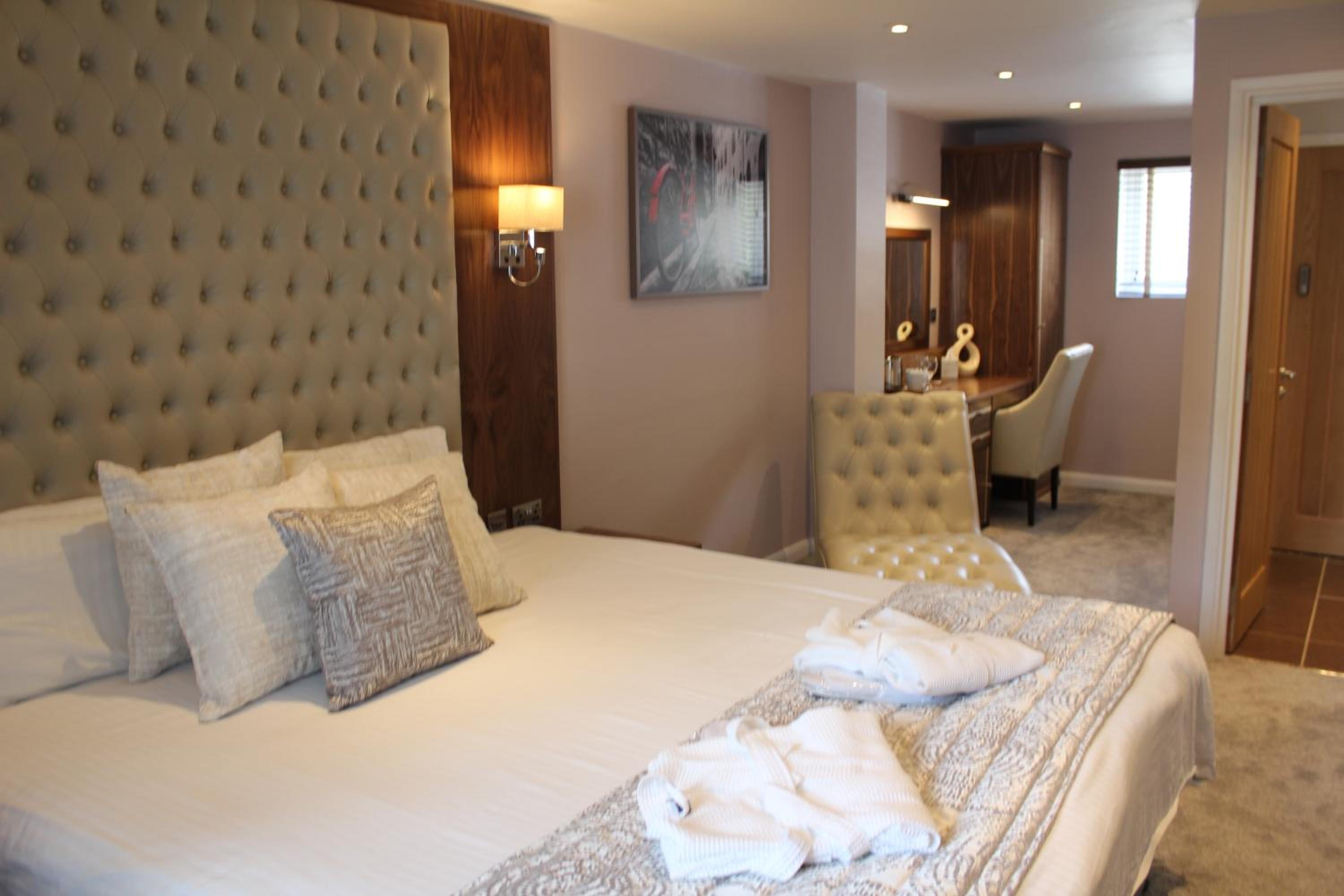 Deluxe Suite - Photo 3