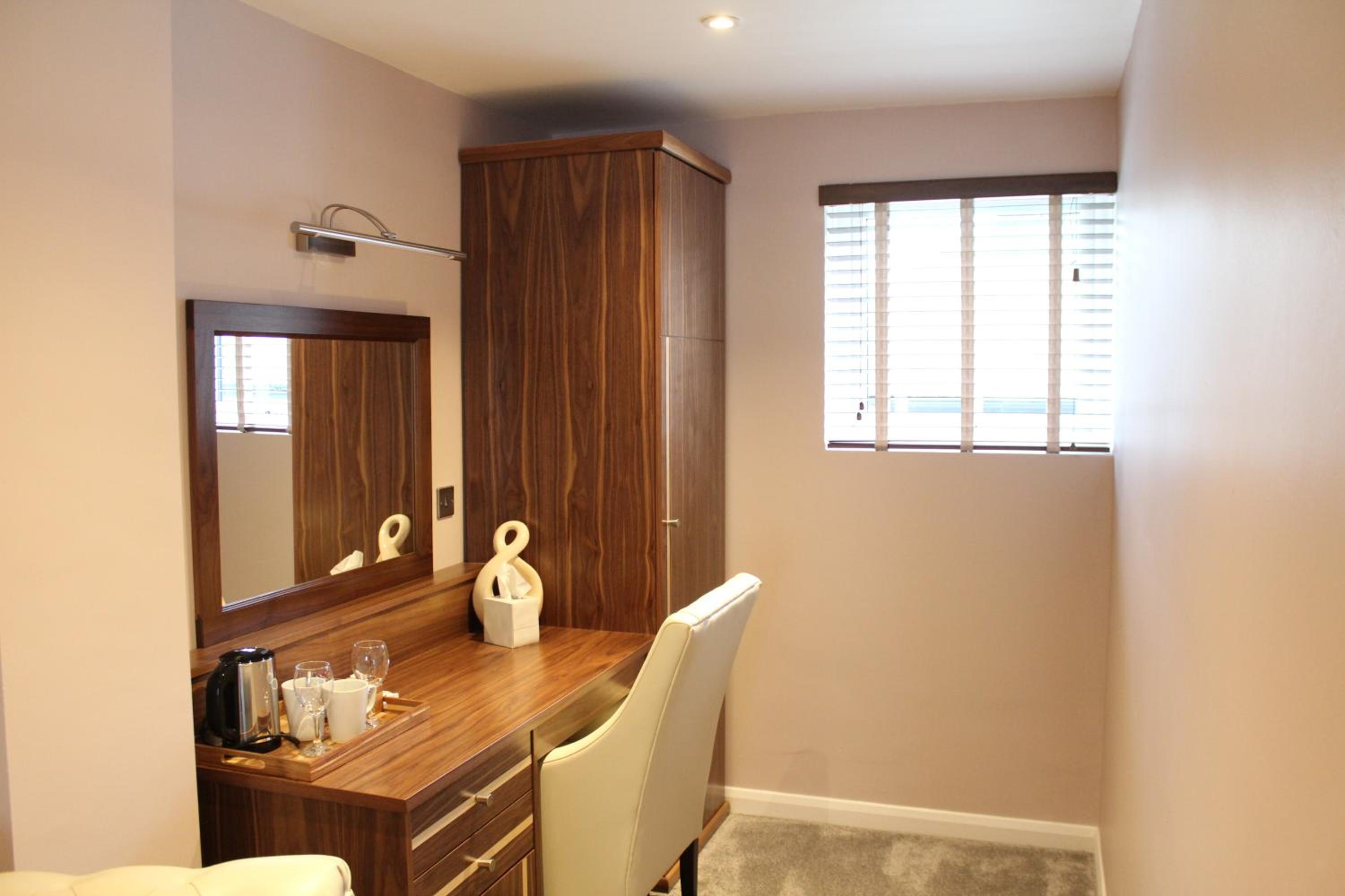 Deluxe Suite - Photo 5