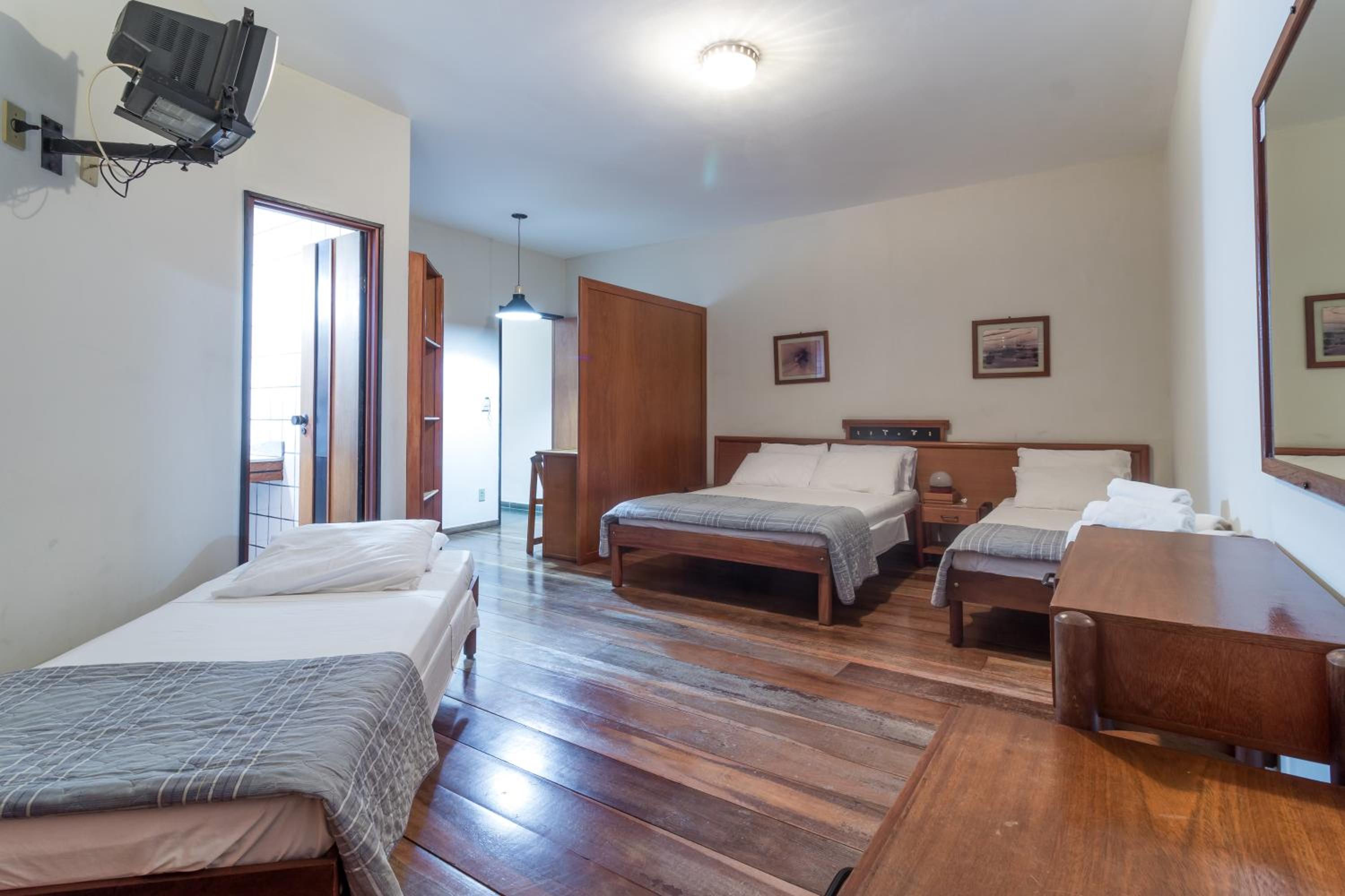 Standard Quadruple Room - Photo 3
