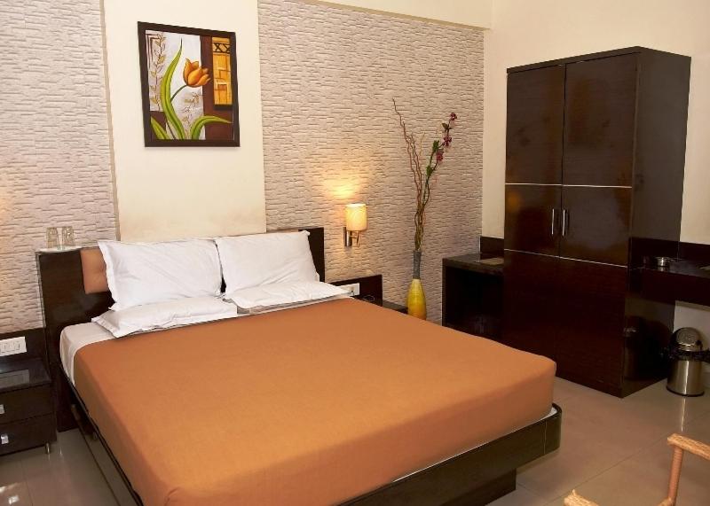 Deluxe Double or Twin Room - Photo 14