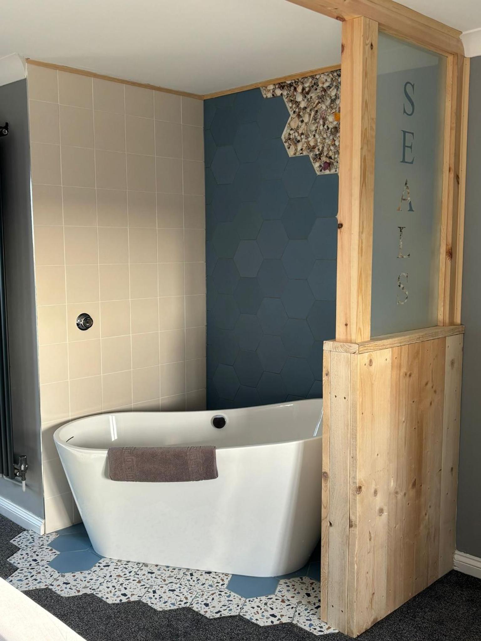 Deluxe Double Room with Sea View - Photo 5