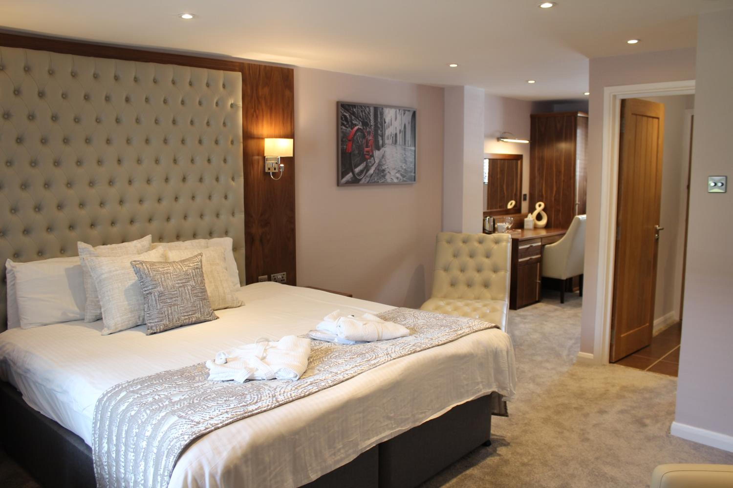 Deluxe Suite - Photo 1