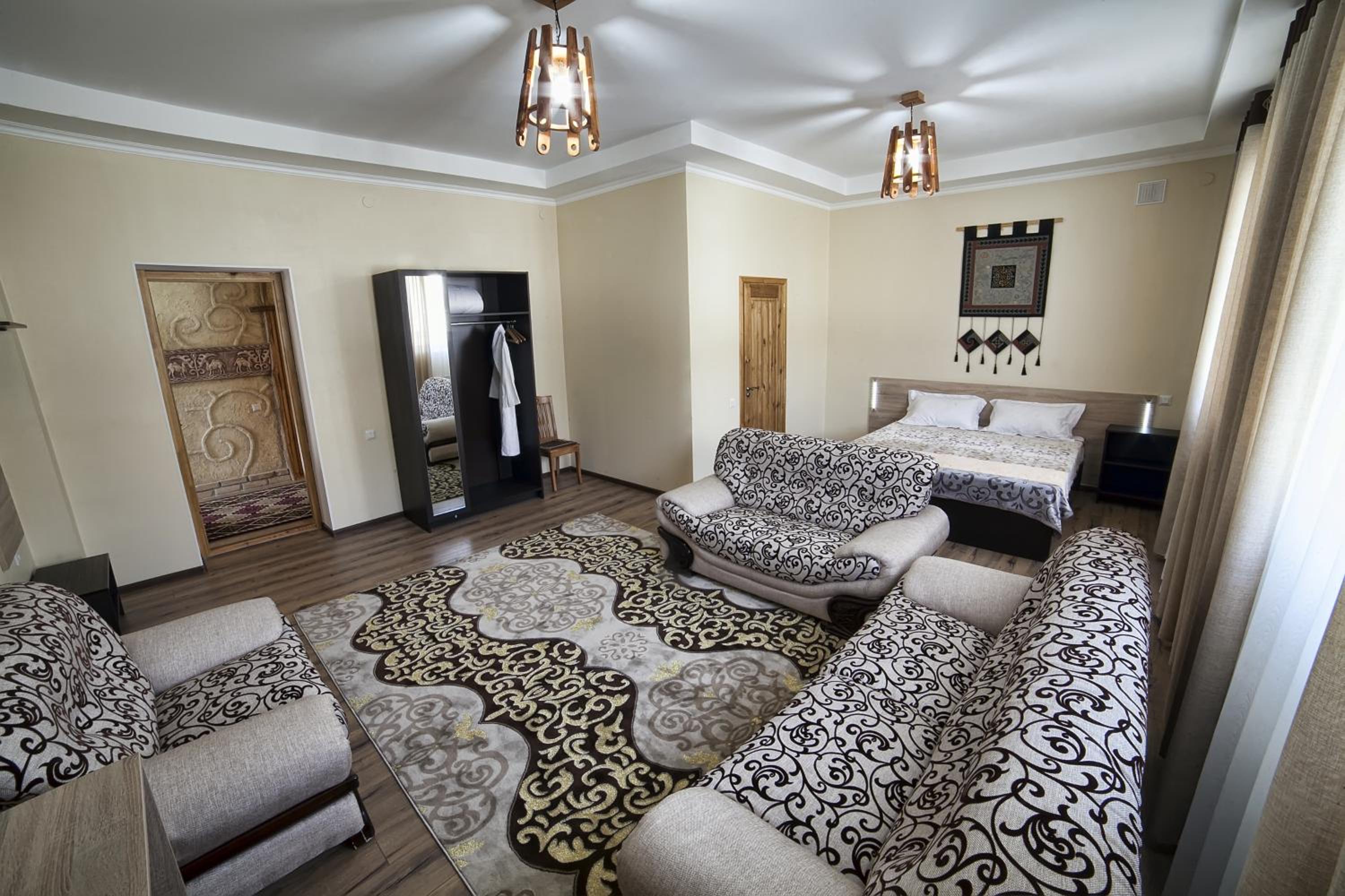 Deluxe Double or Twin Room photo 1