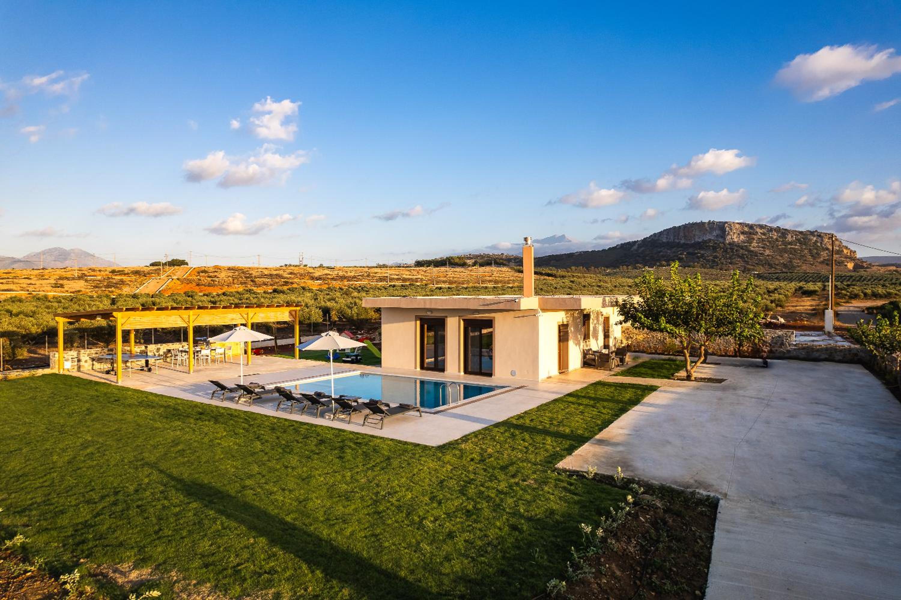 Villa with Private Pool photo 3