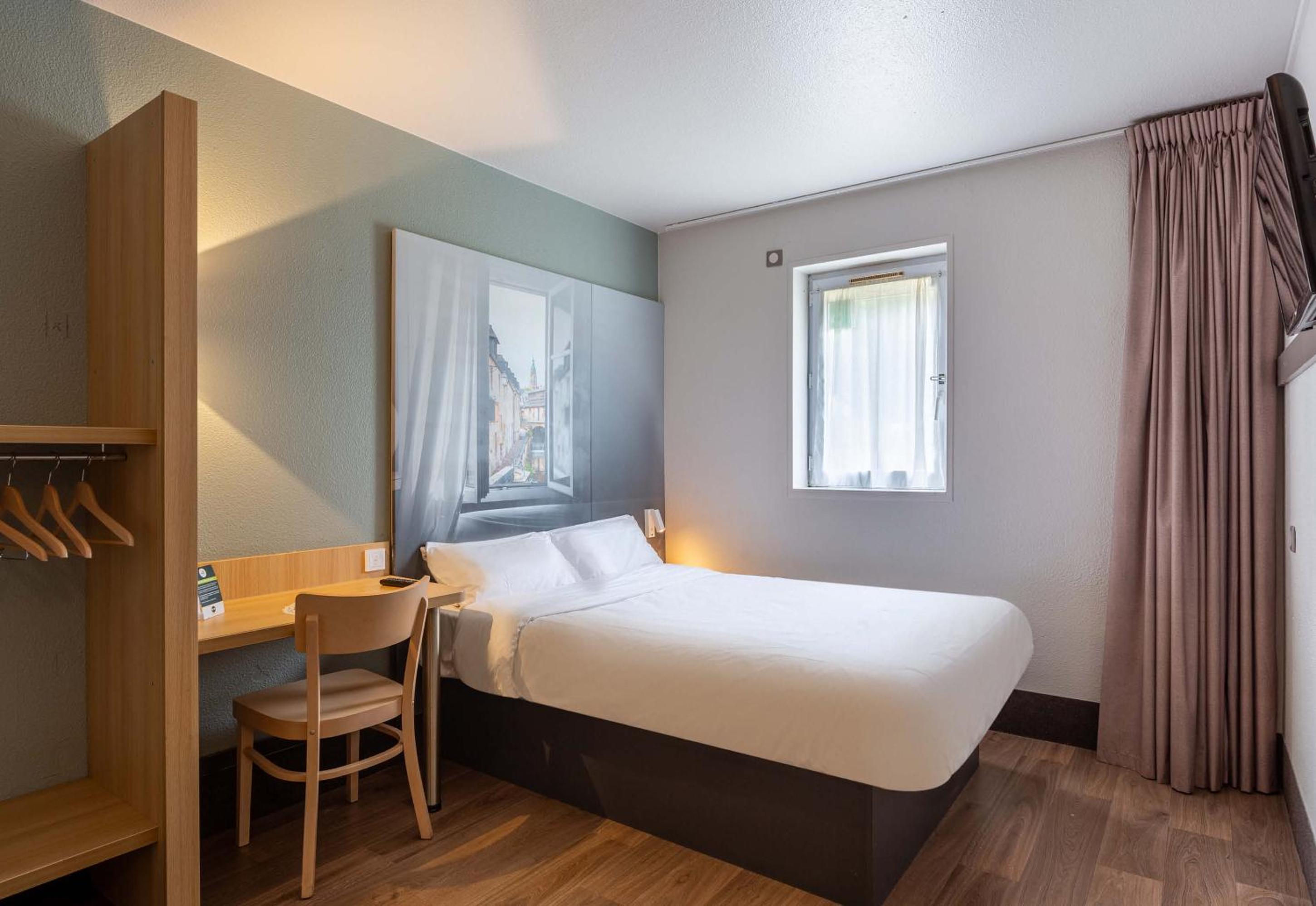 Double Room - Disability Access - Photo 1