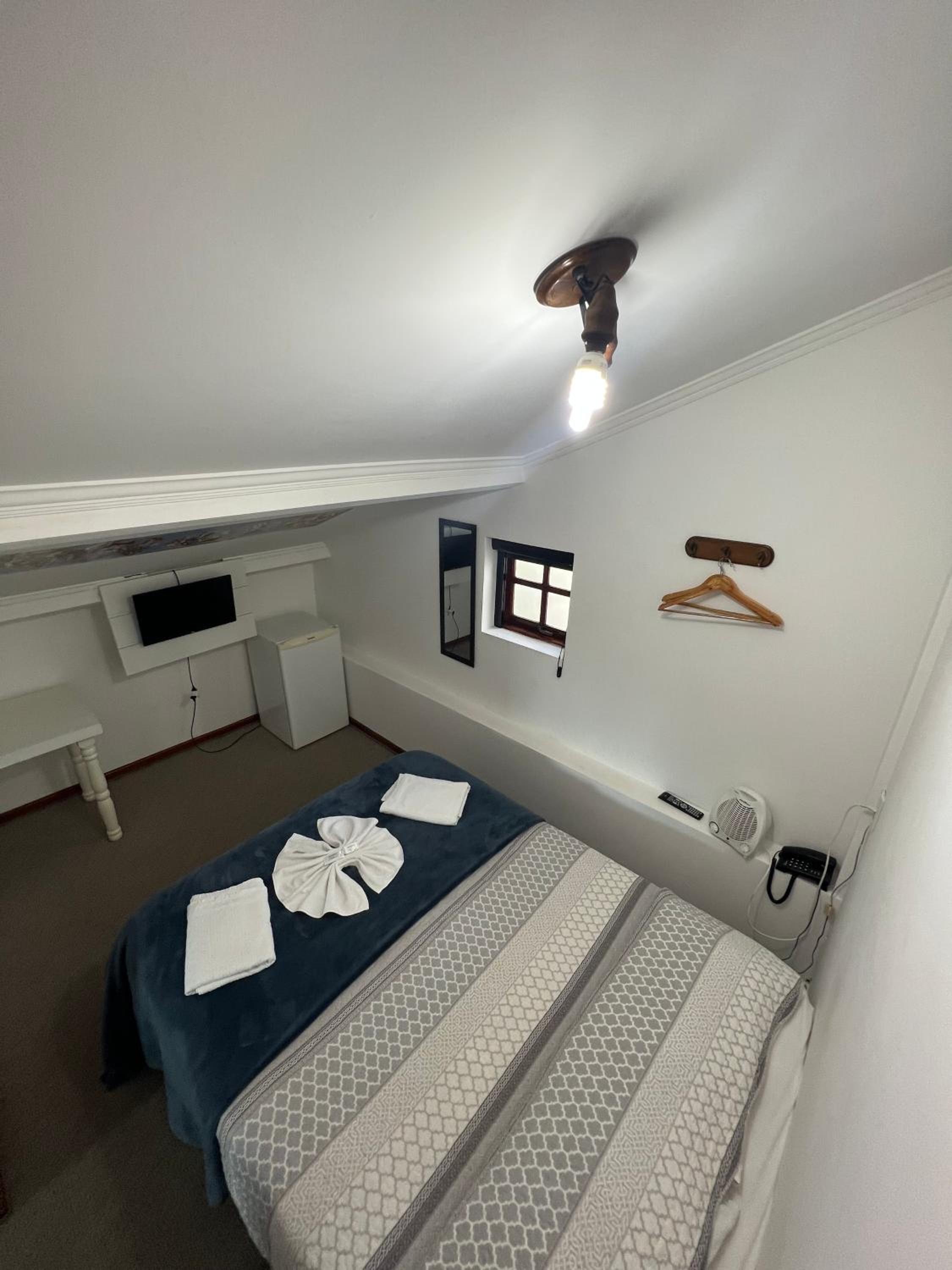 Deluxe Double Room with Bath photo 1