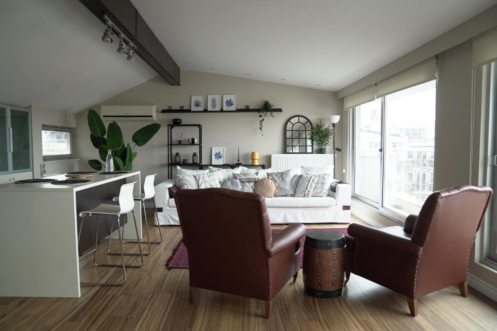One-Bedroom Apartment with Balcony and Sea View photo 1