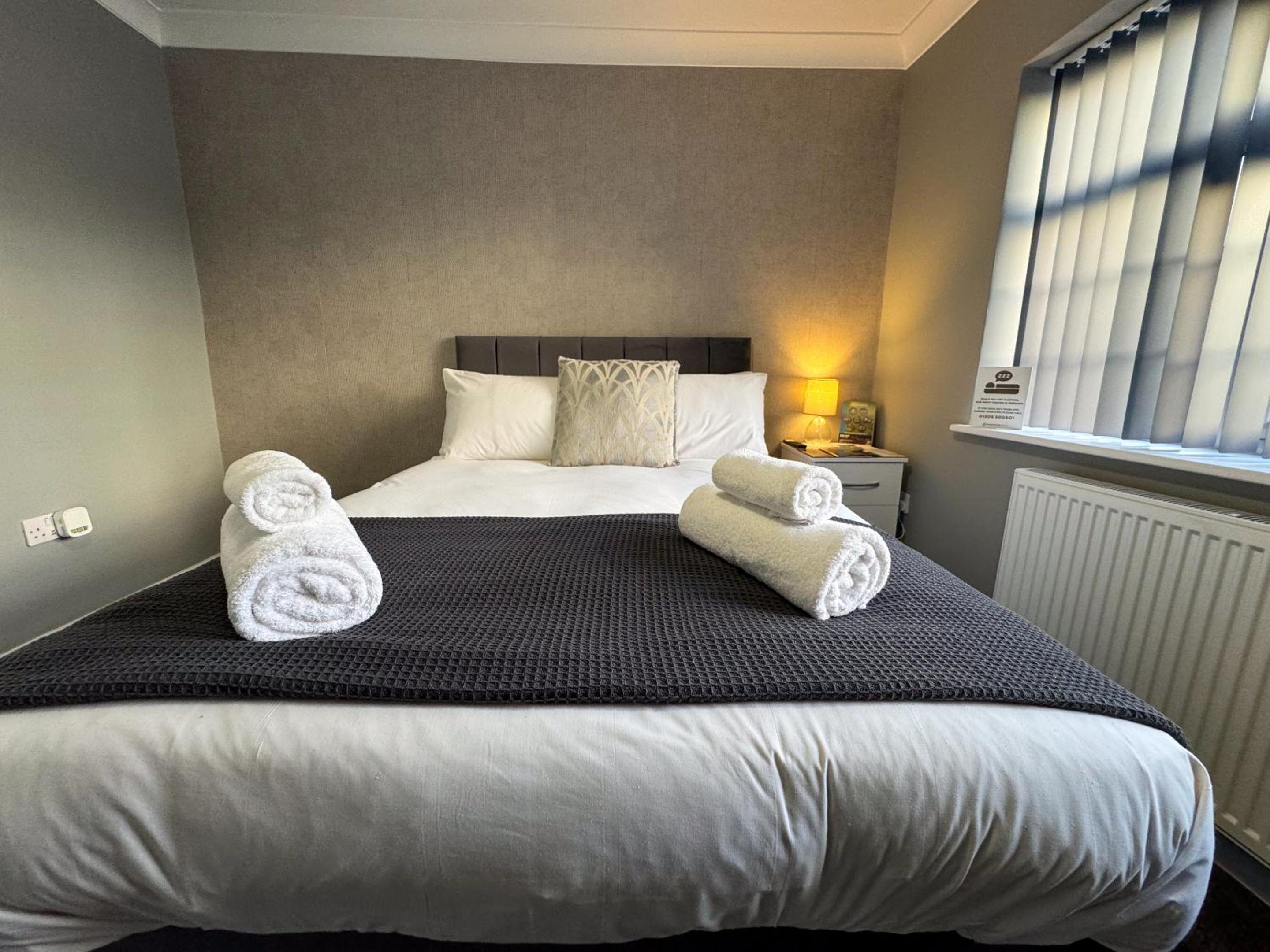 Standard King Room - Photo 6