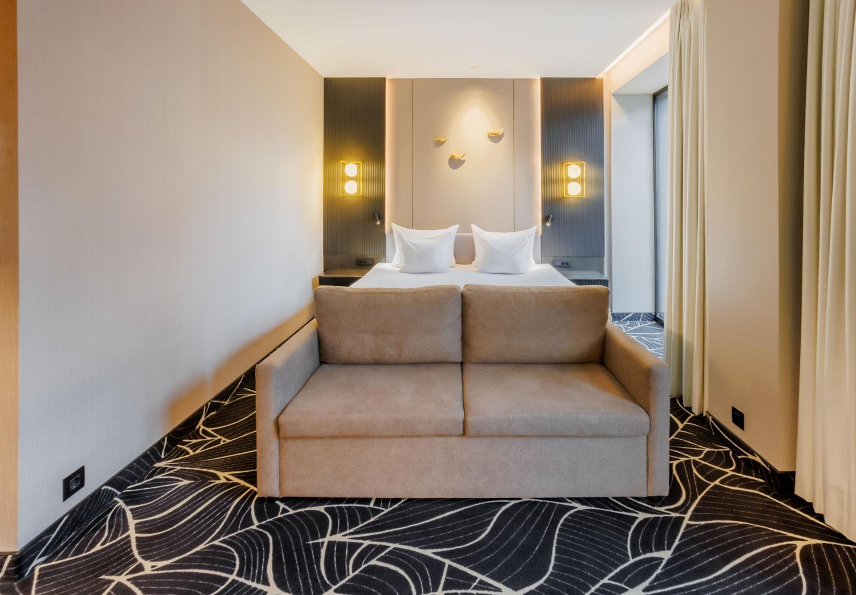 Deluxe Double Room - Photo 1