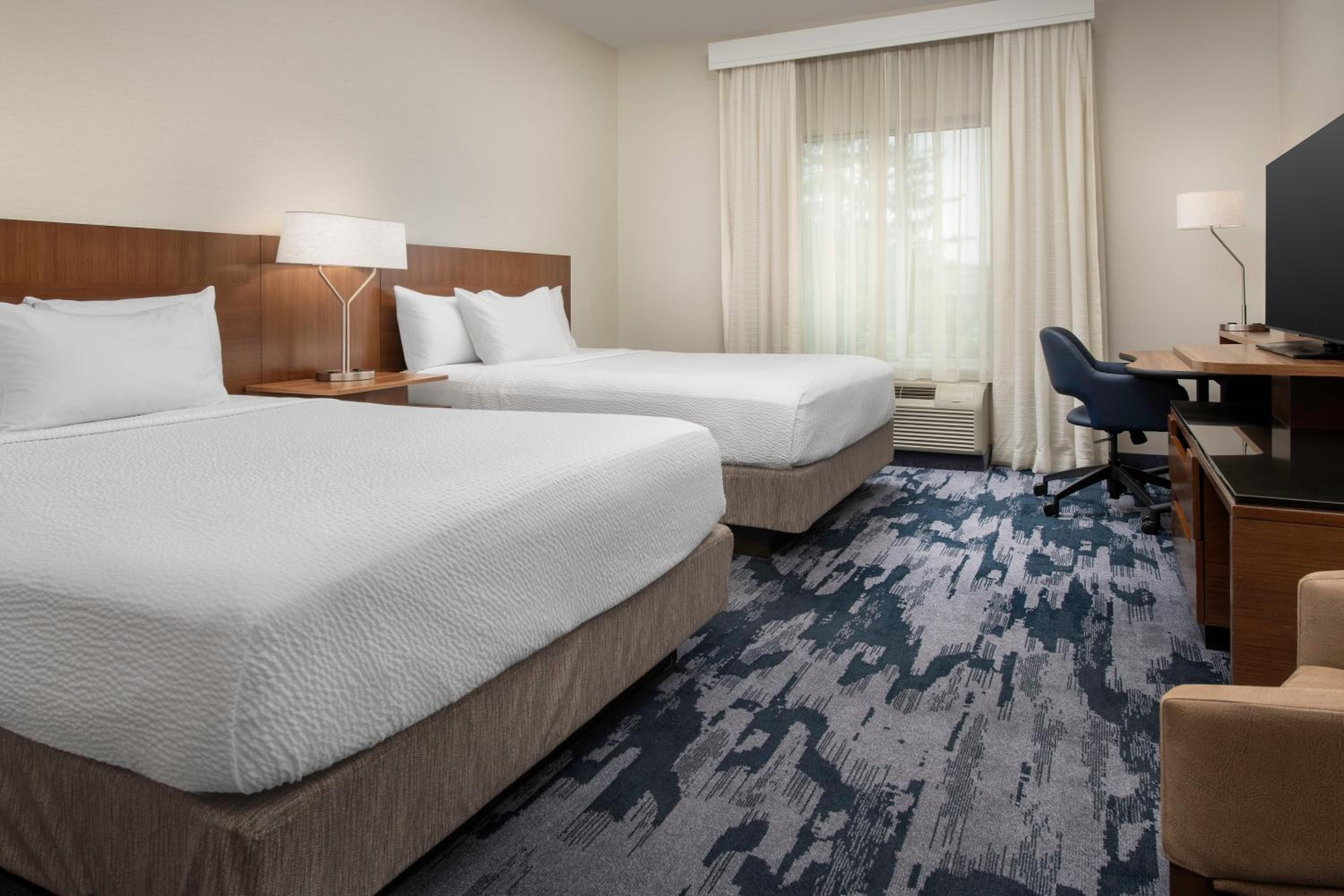 Queen Room with Two Queen Beds and Adapted Tub - Mobility and Hearing Accessible