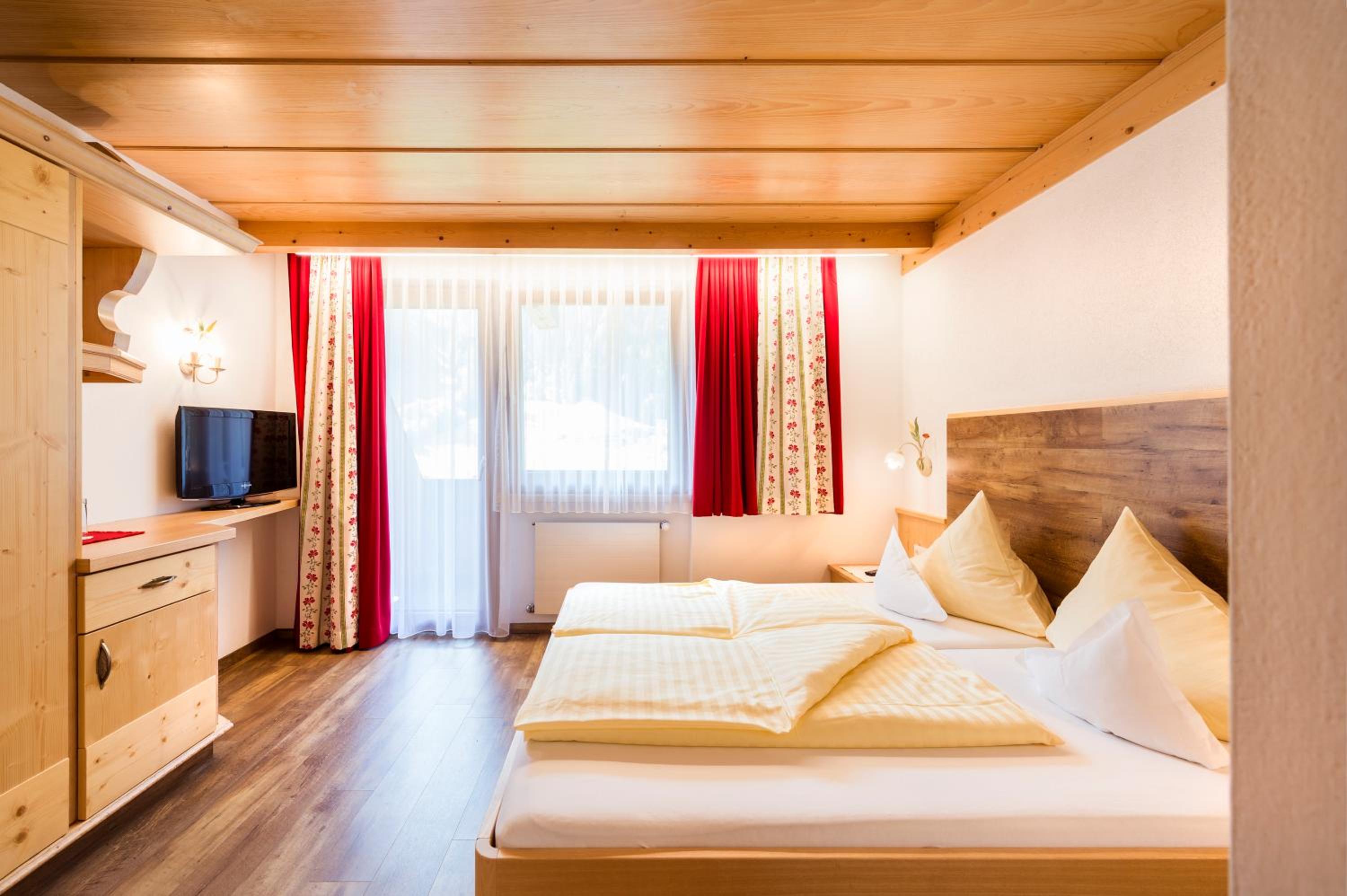 Double Room - Photo 7