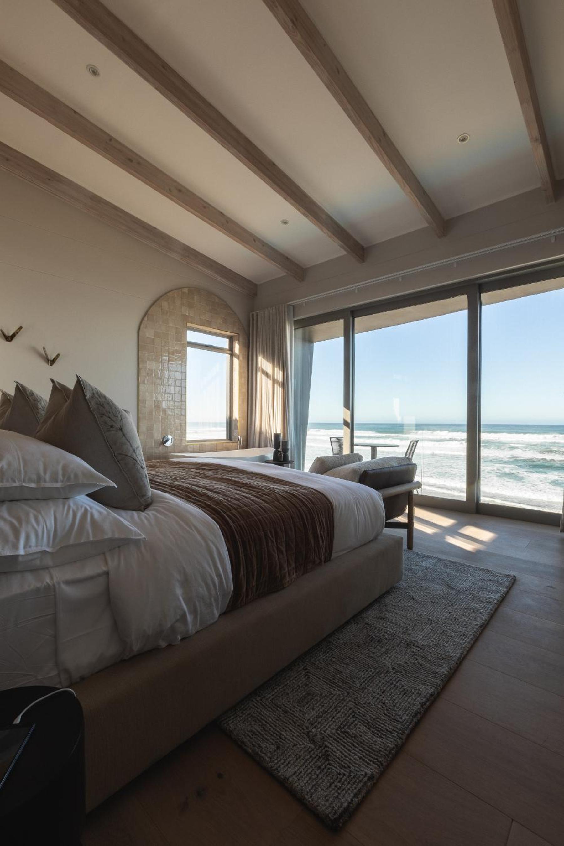 Deluxe Suite with Sea View photo 1