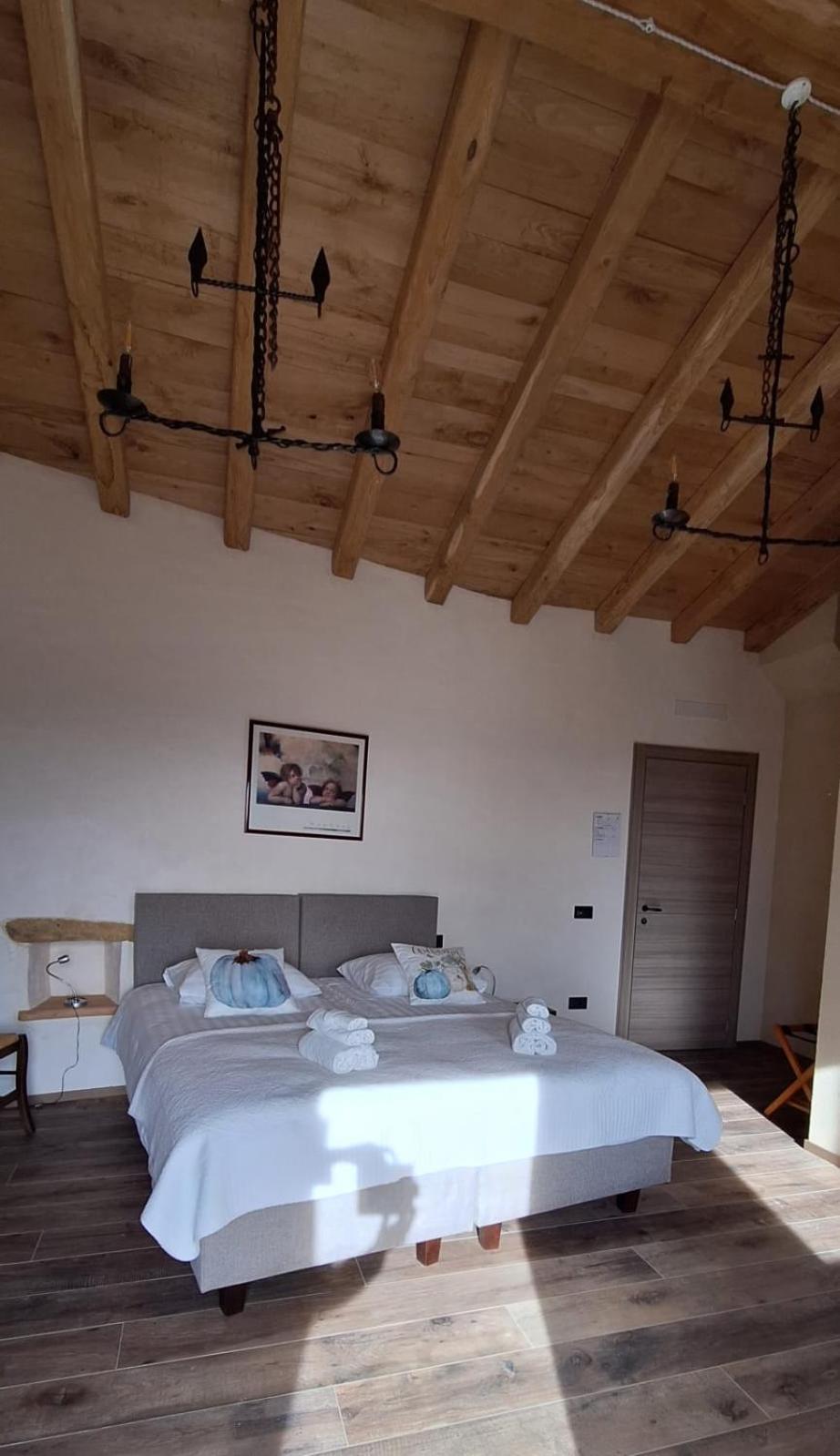 King Room with Mountain View photo 3