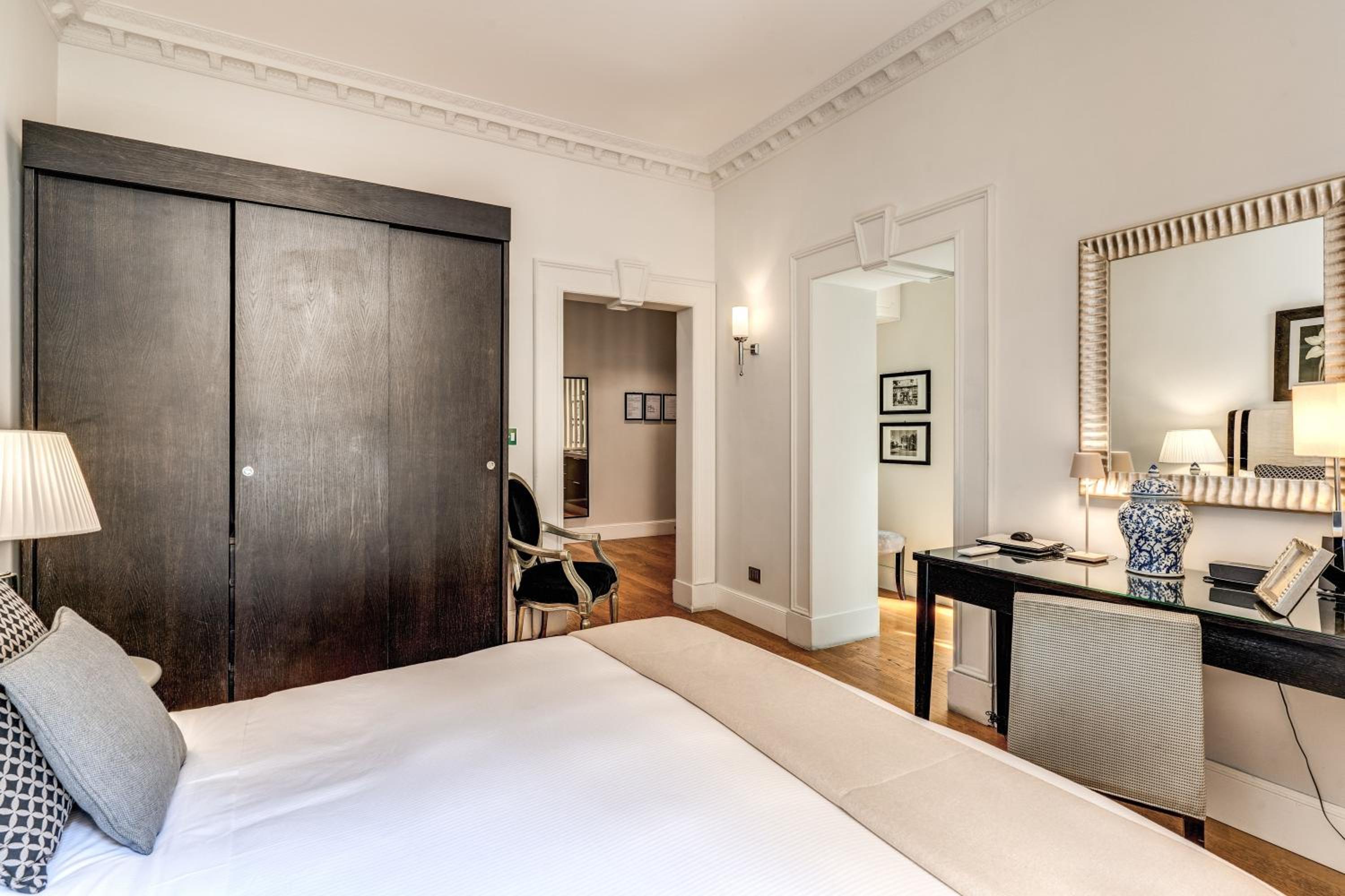 One-Bedroom Apartment with Terrace photo 1