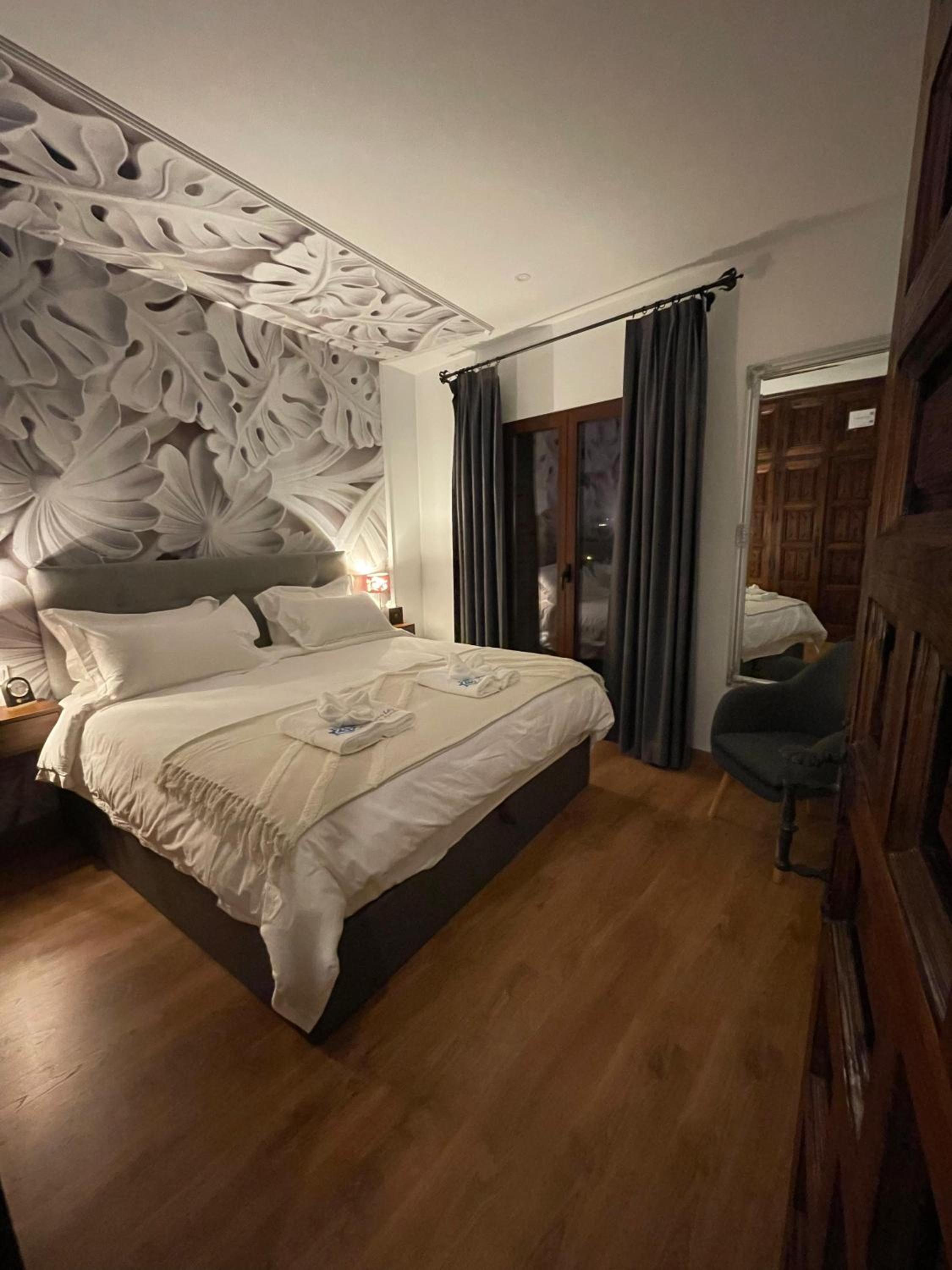 One-Bedroom Apartment - Photo 26