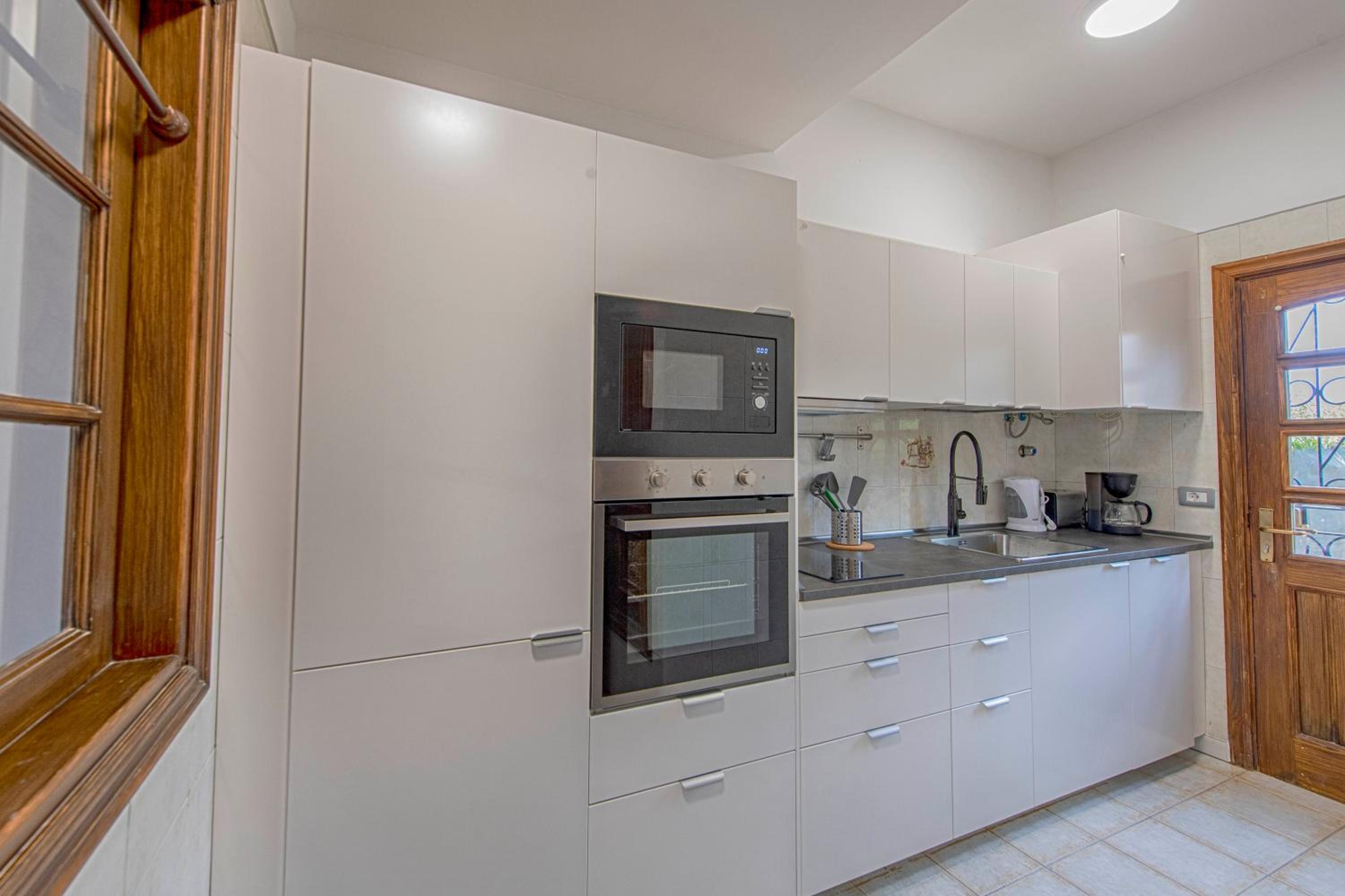 Three-Bedroom Apartment photo 2