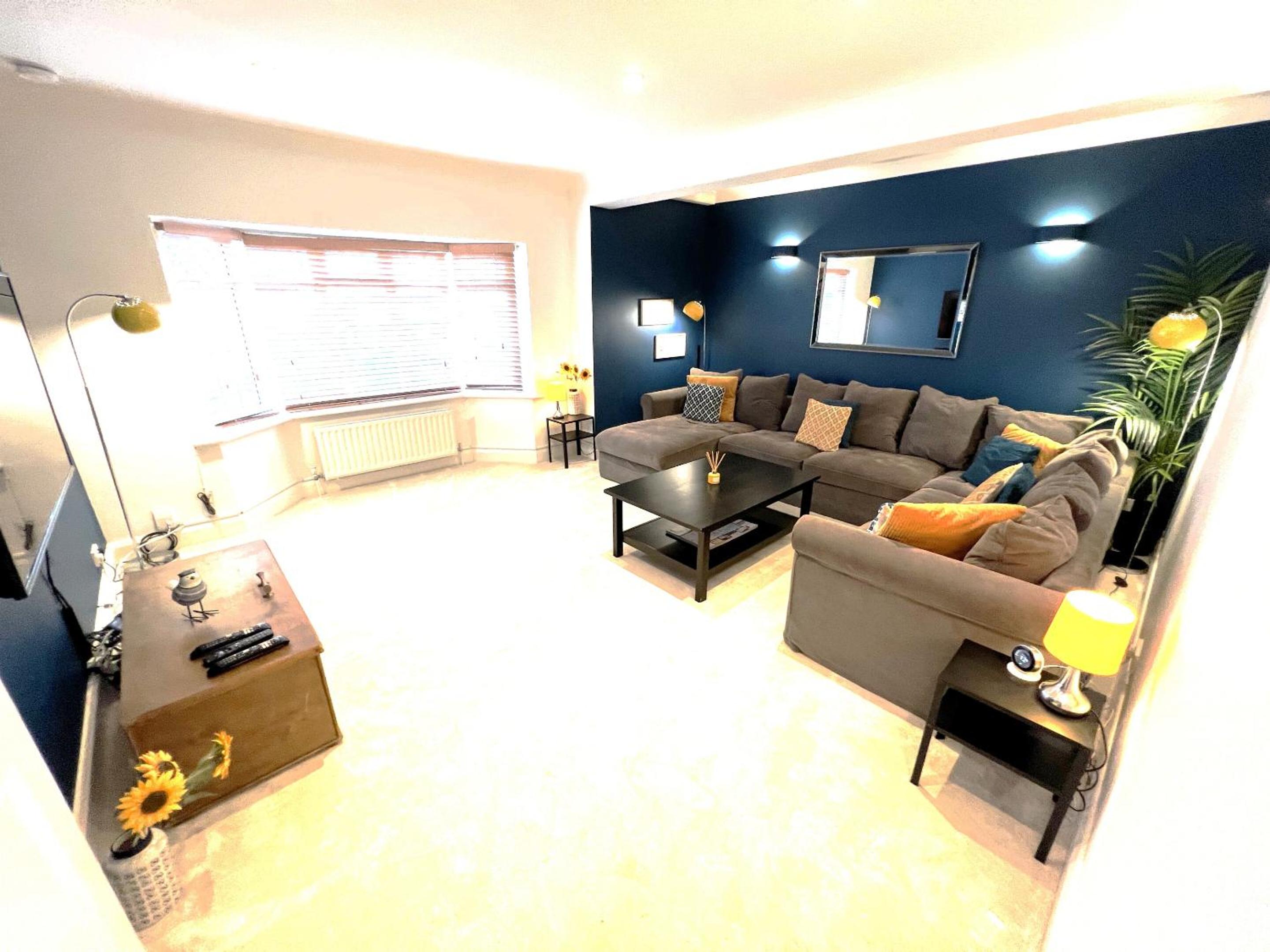 Three-Bedroom House photo 2