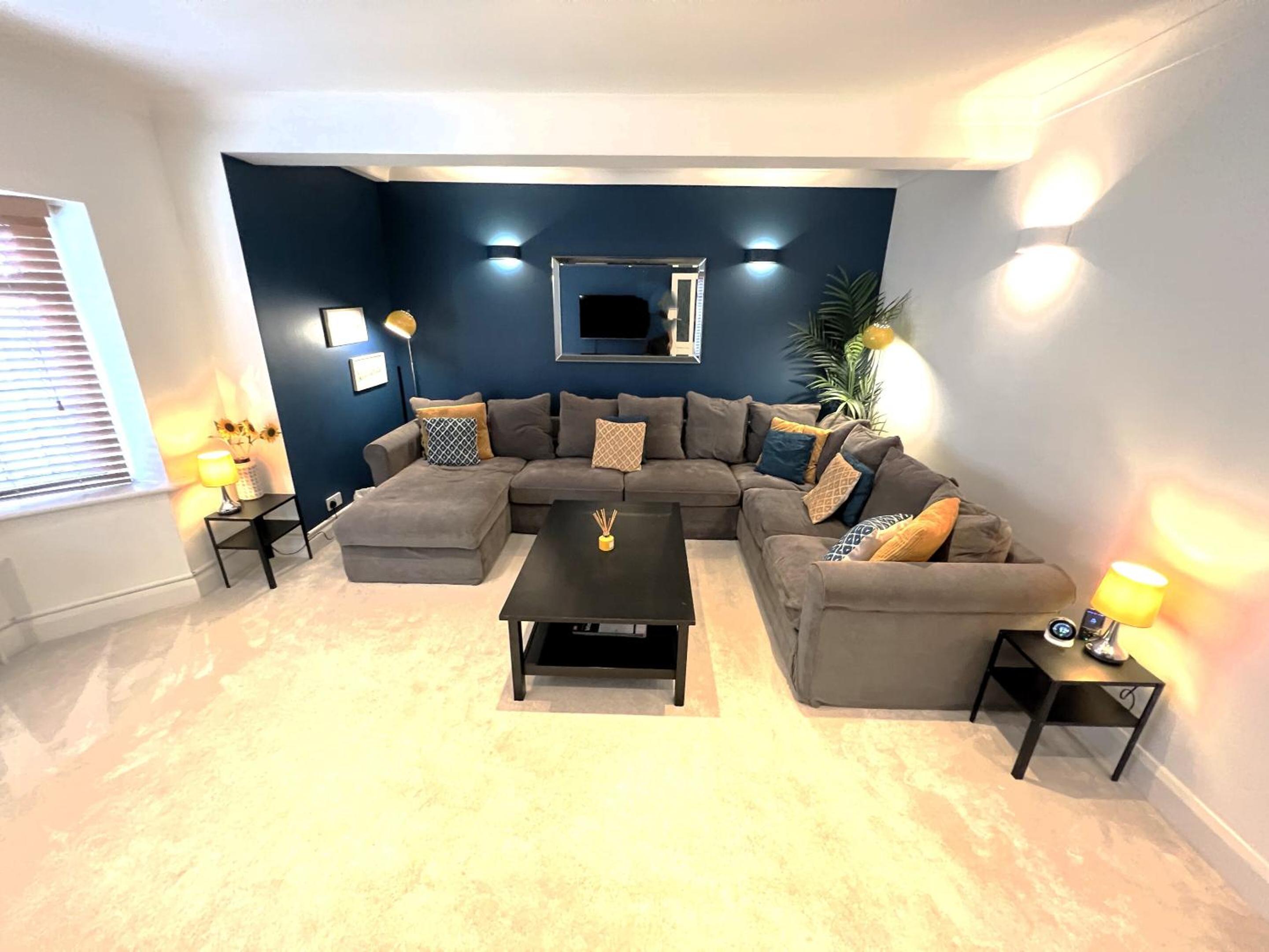 Three-Bedroom House photo 3