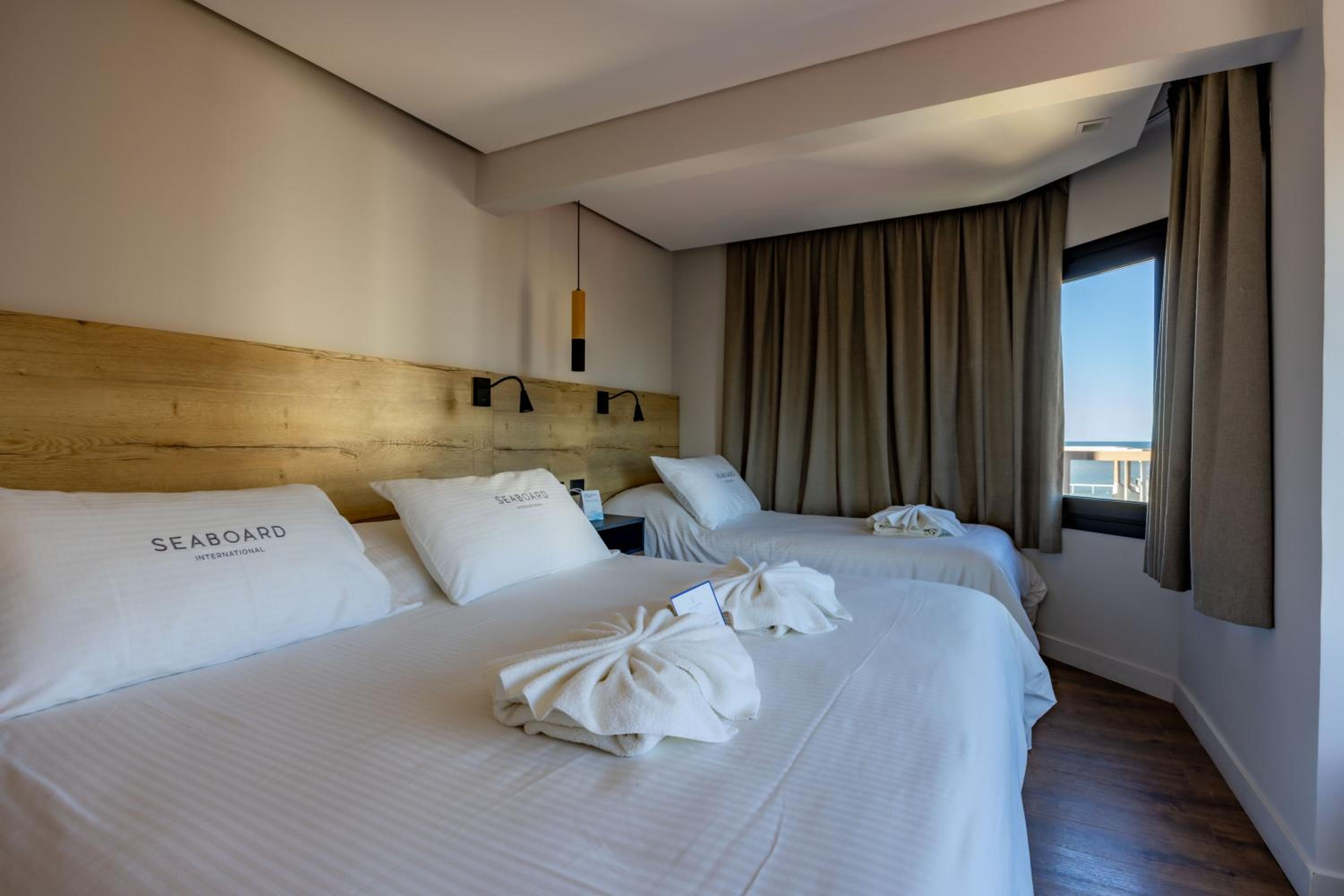 Triple Room with City View