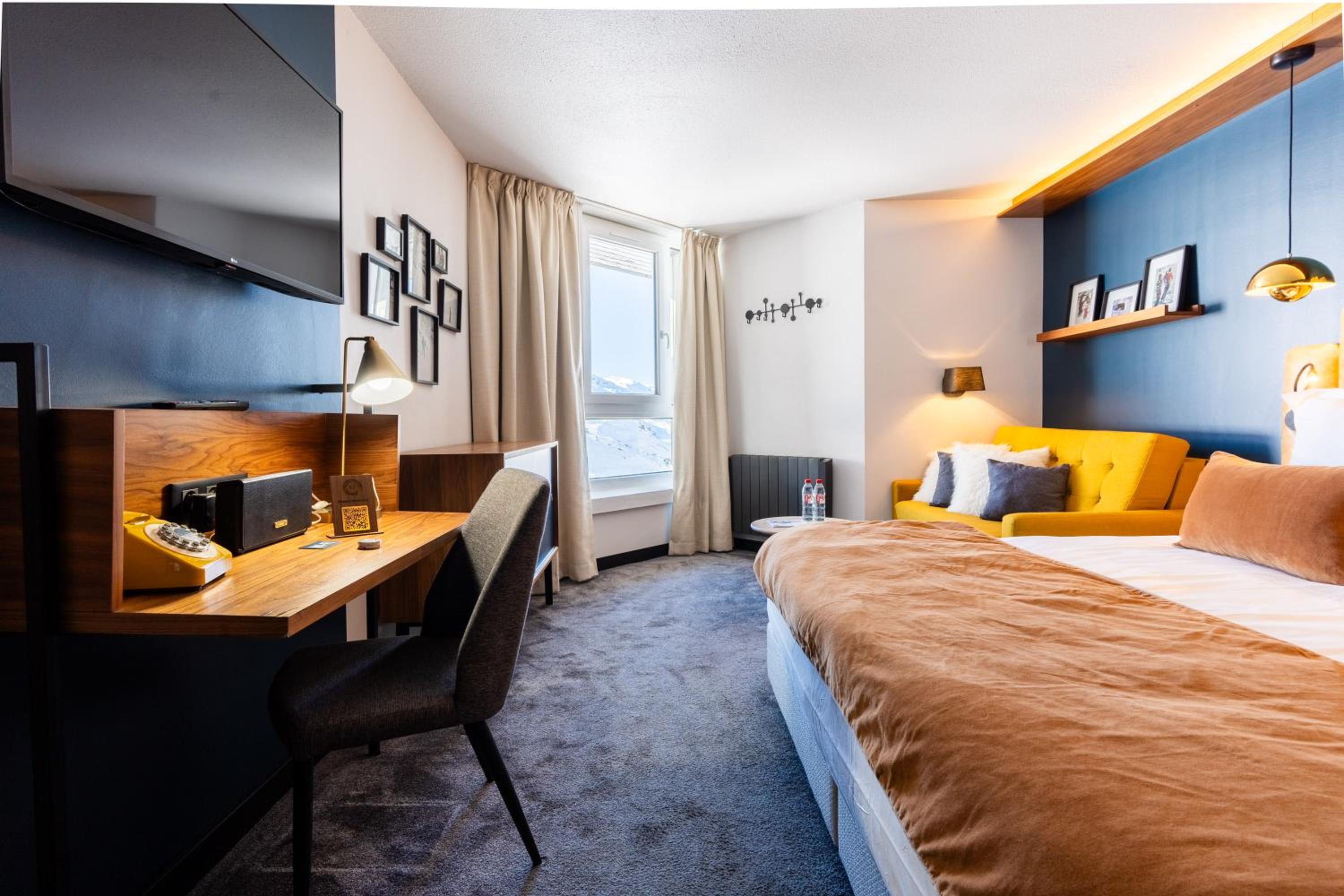 Double Room with Mountain View