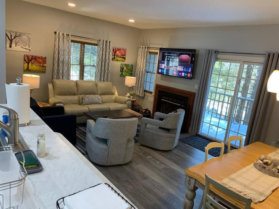 Three-Bedroom House photo 1