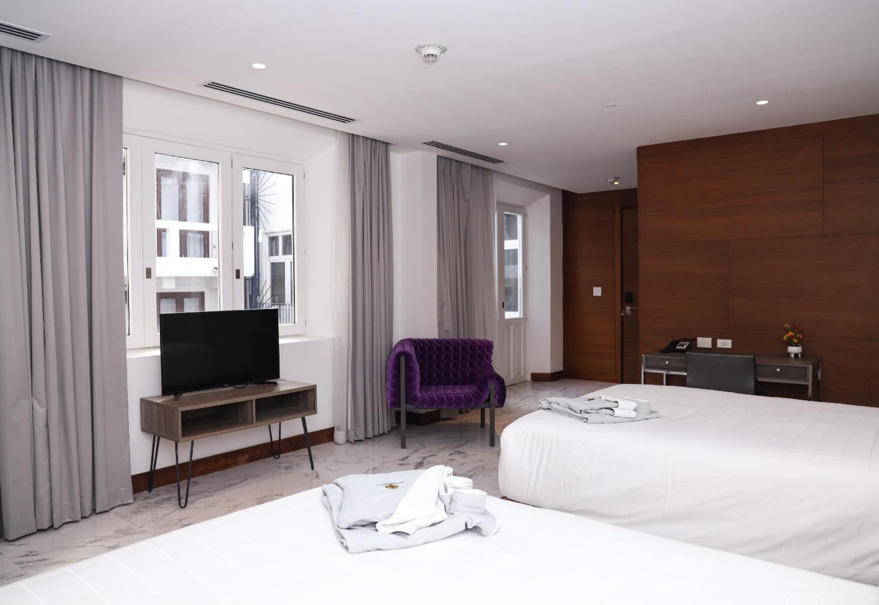 Queen Suite
