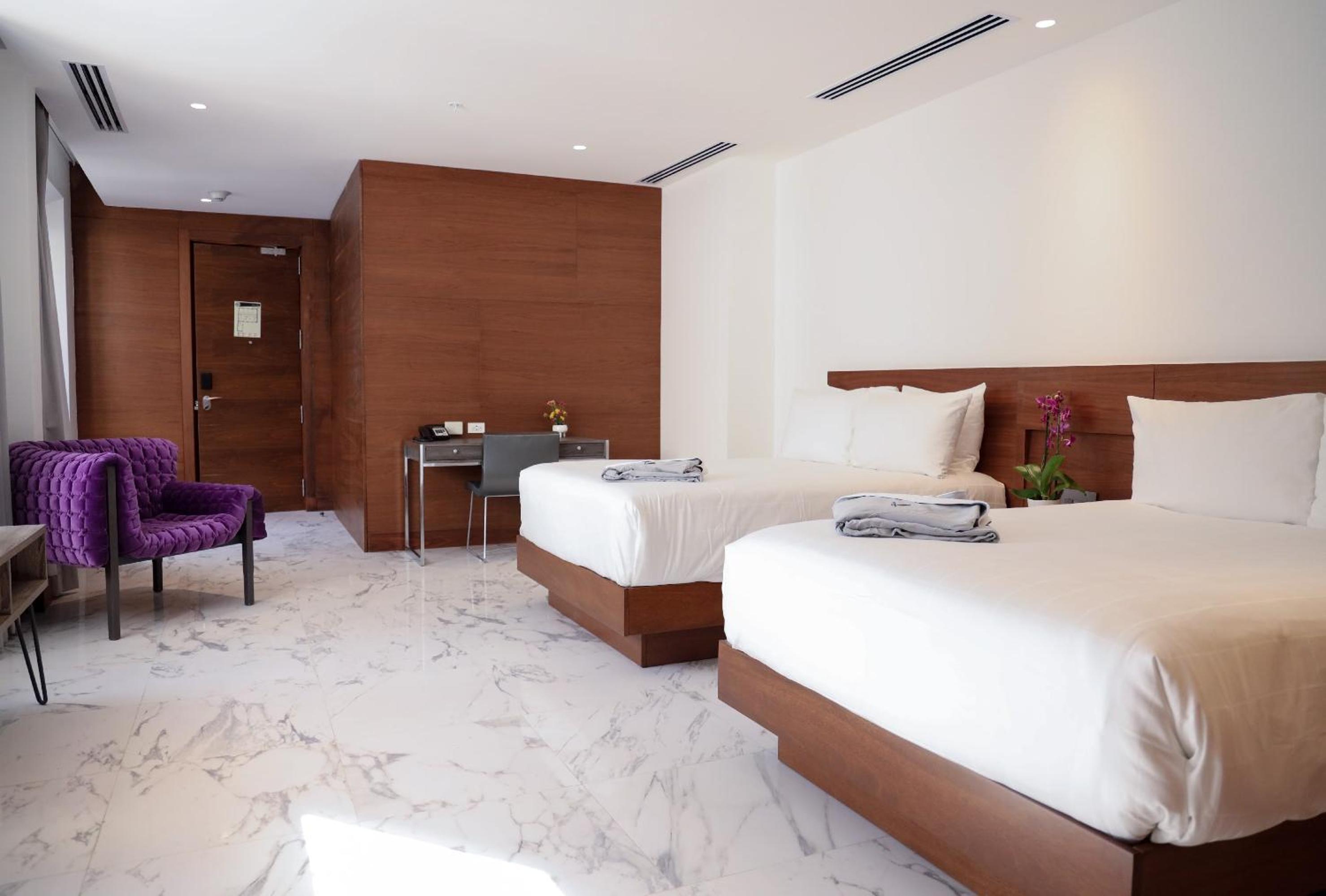 Queen Suite