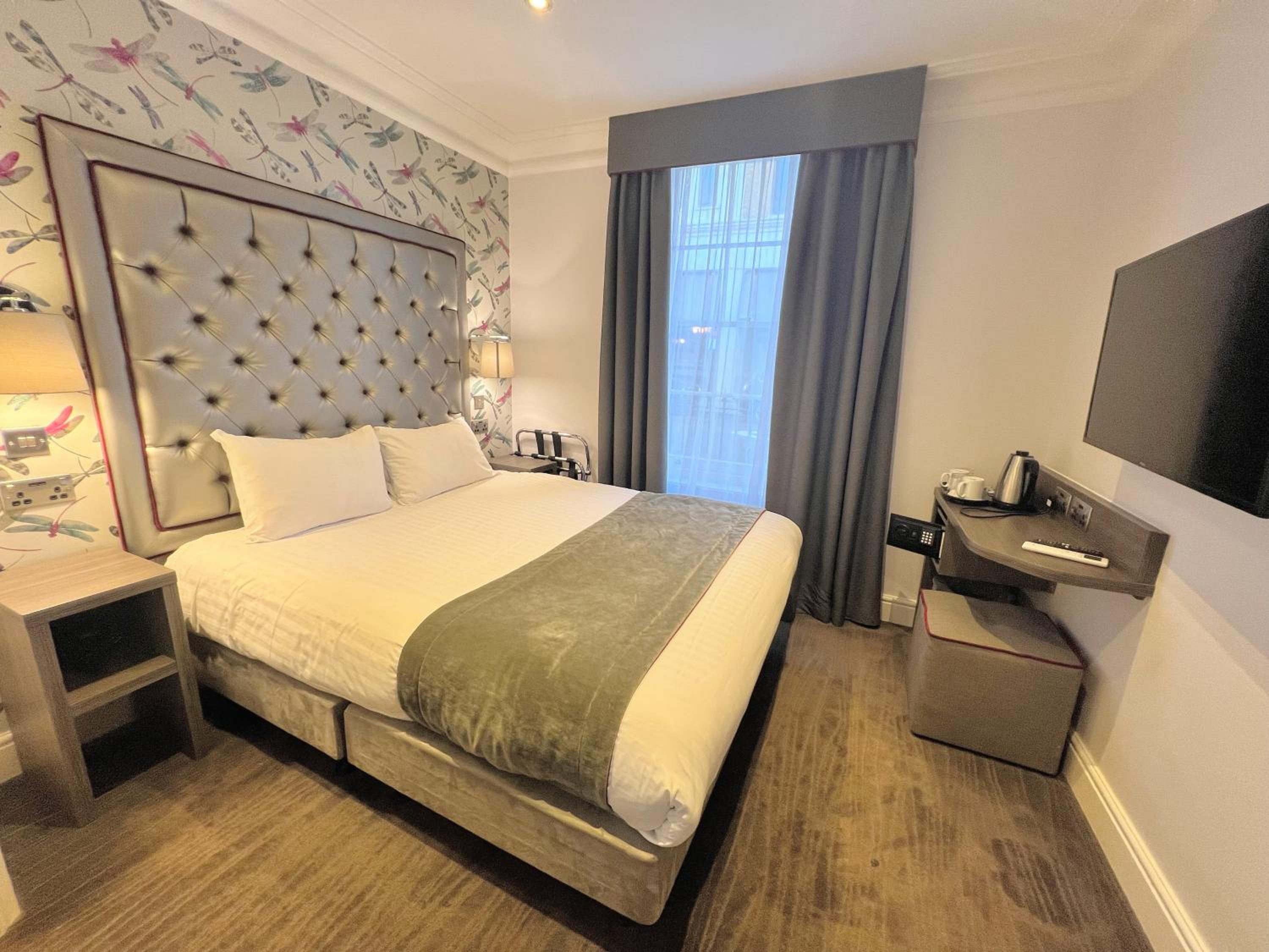 Standard Double Room photo 3