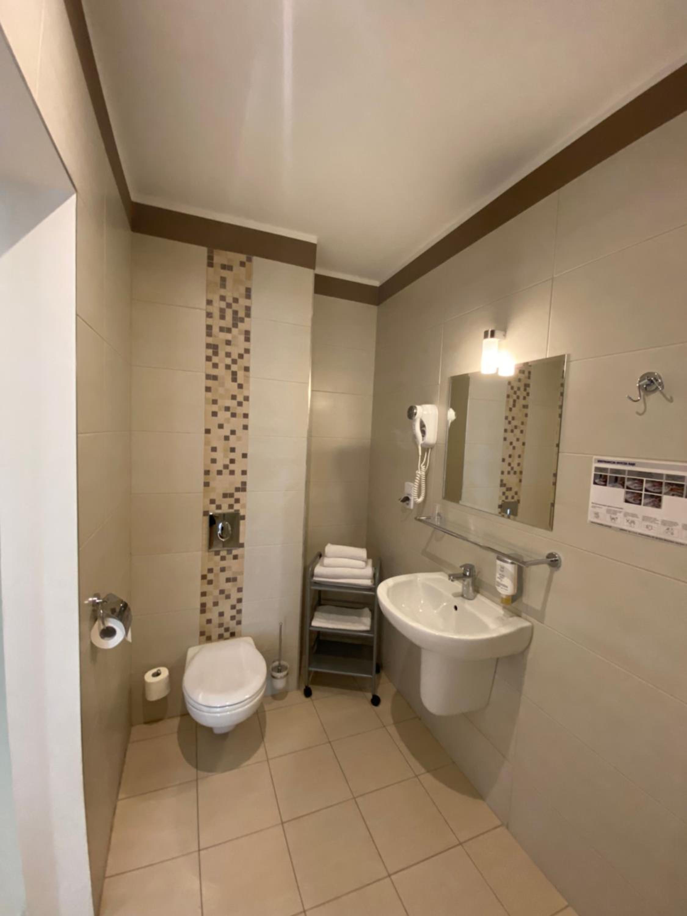 Standard Twin Room photo 2
