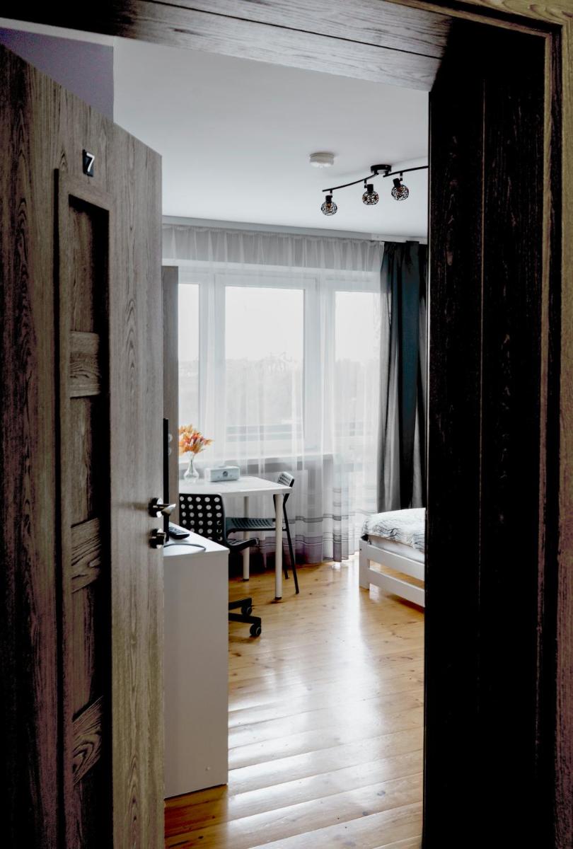 Double or Twin Room with Private Bathroom - Photo 8