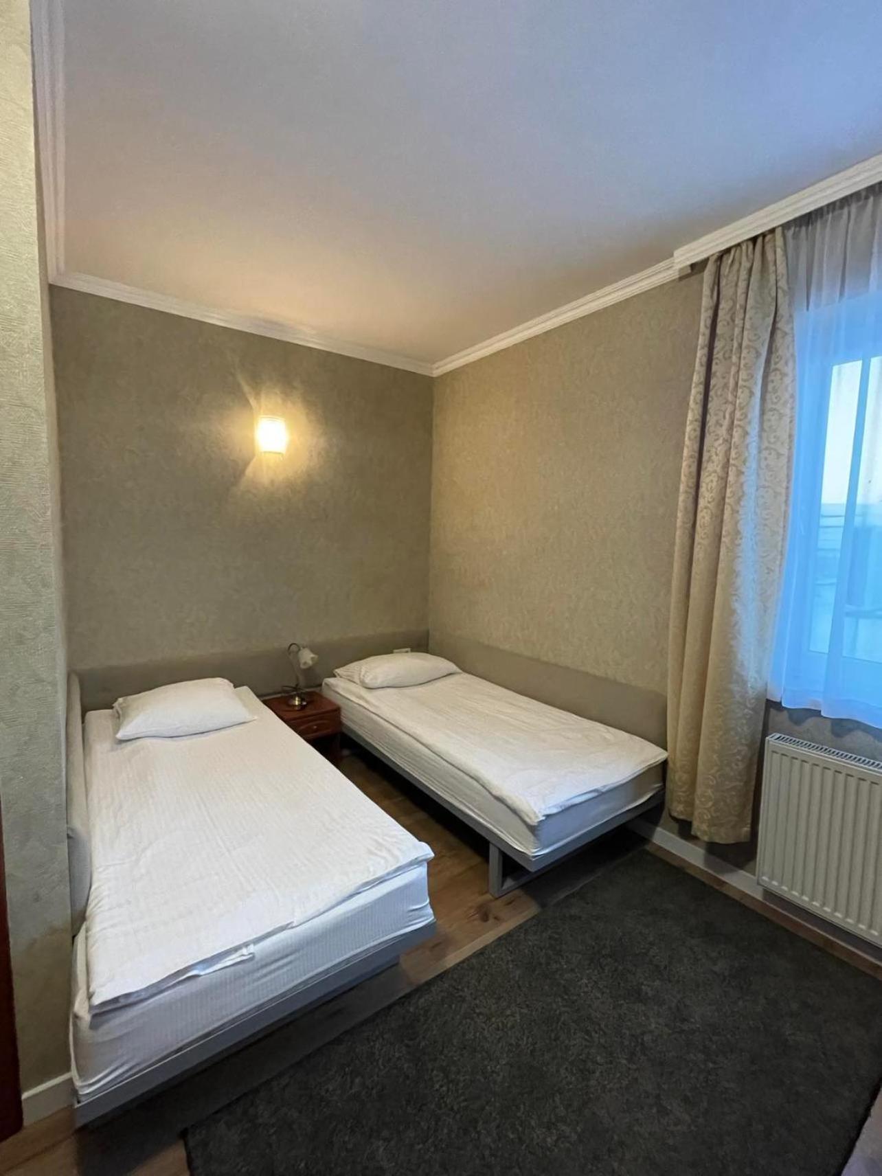 Double Room with Private Bathroom photo 2