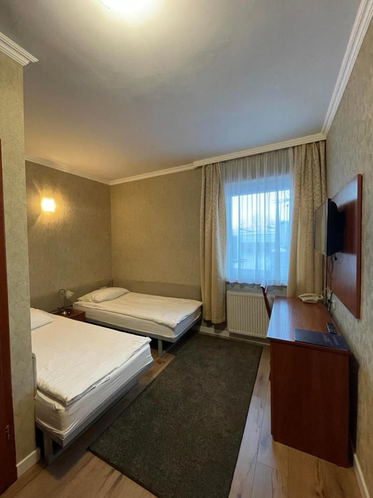 Double Room with Private Bathroom photo 3