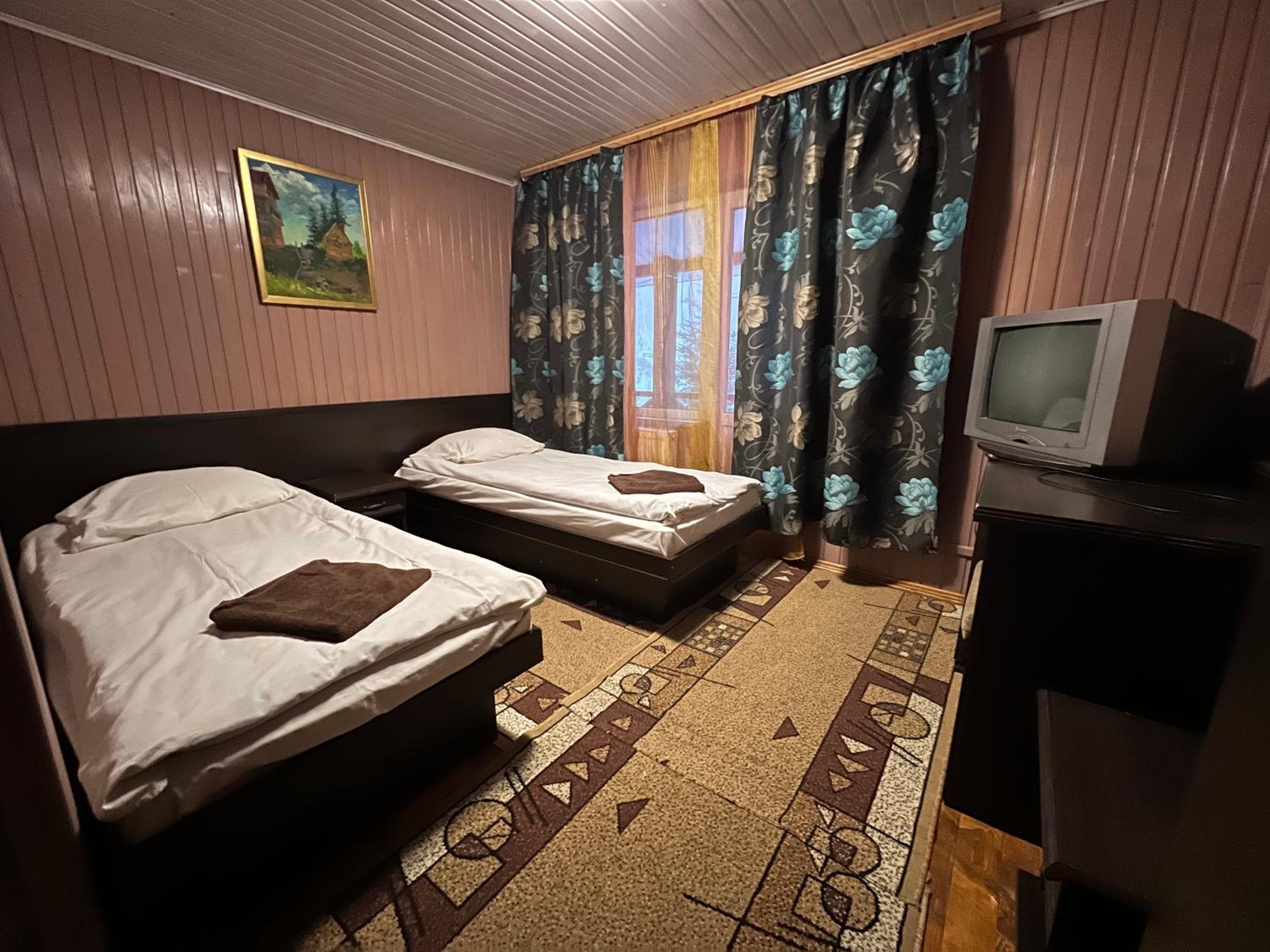 Standard Twin Room With Mountain View photo 3