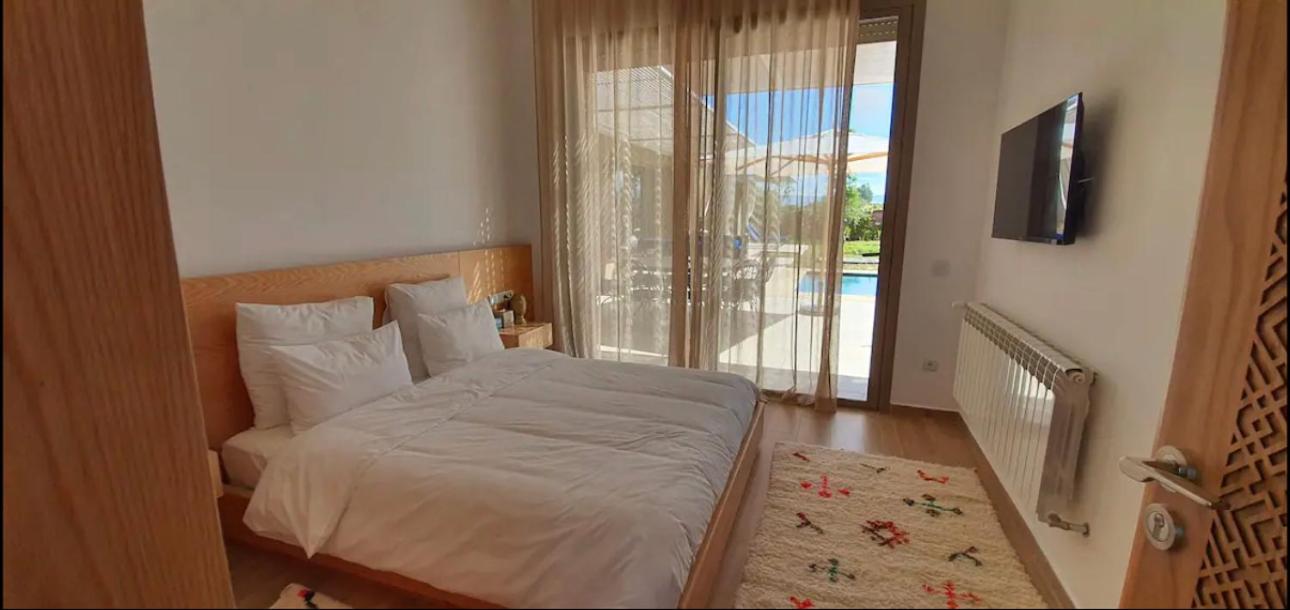 Villa photo 1