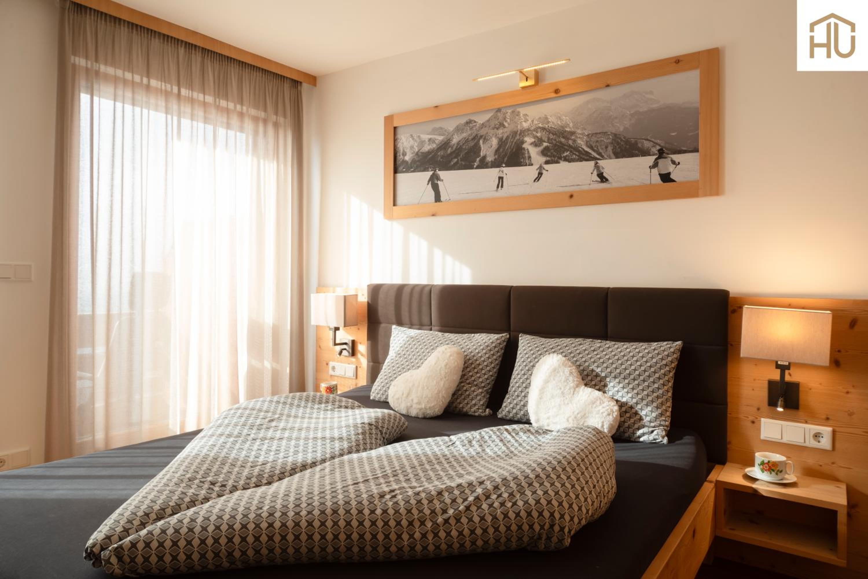 Apartment with Mountain View photo 2