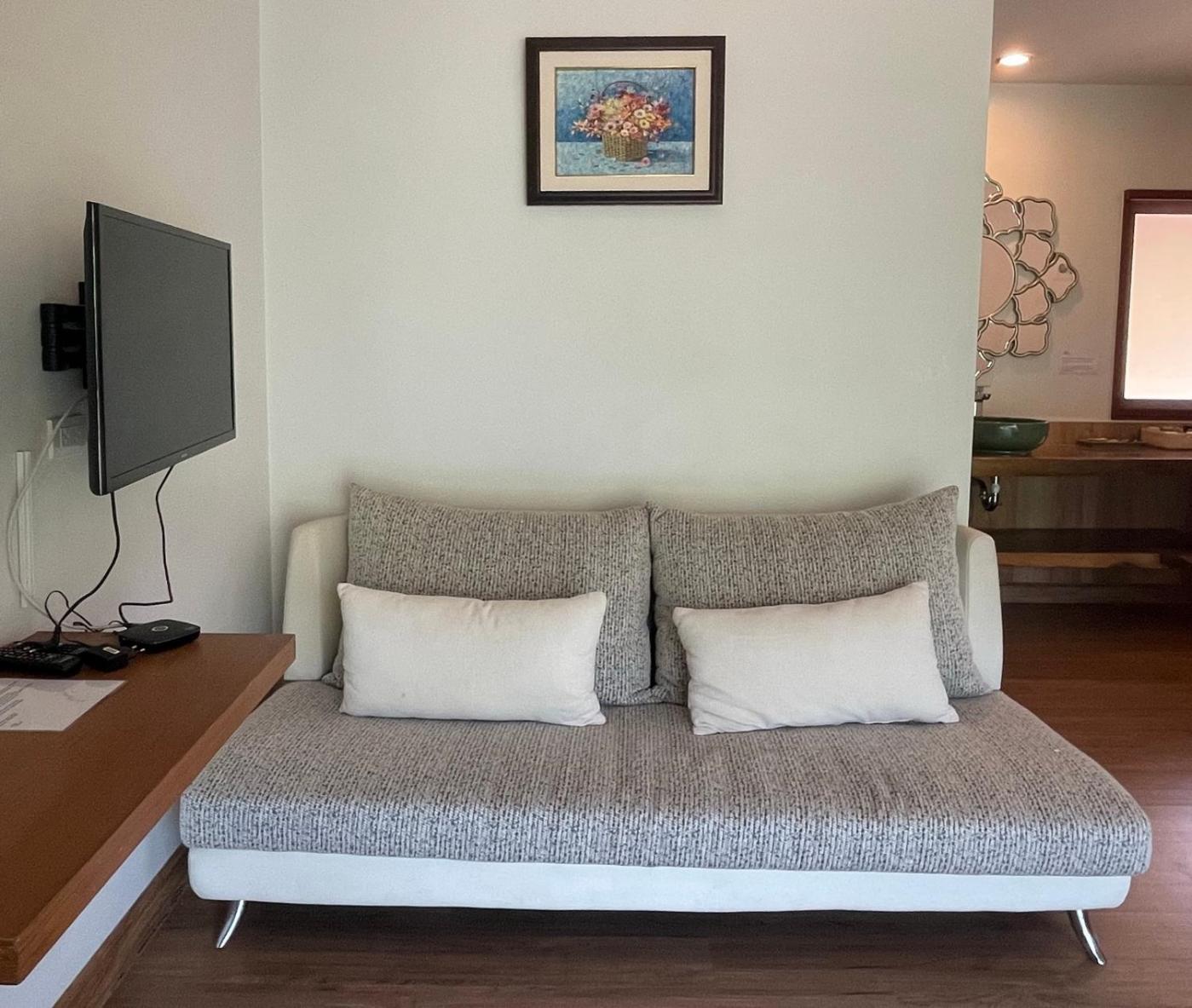 Twin Room with Balcony - Photo 4