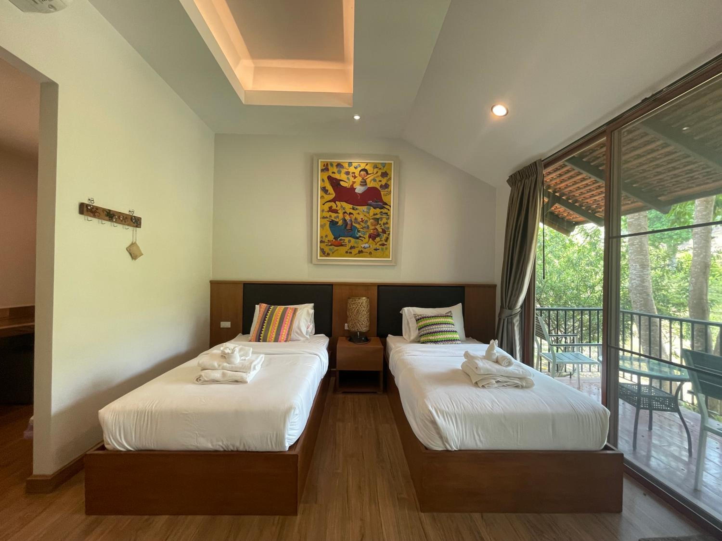 Twin Room with Balcony - Photo 1