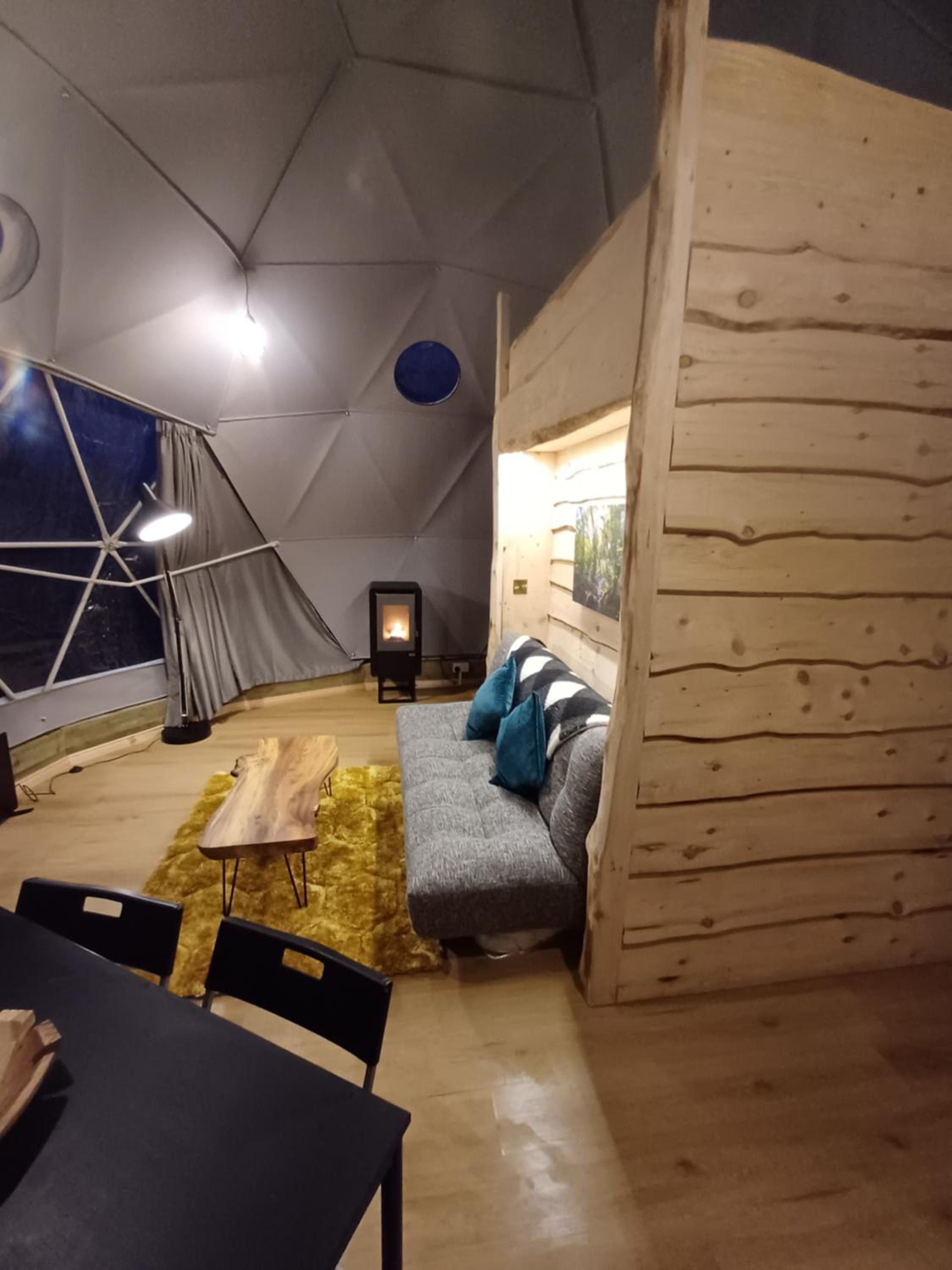Tent - Photo 1