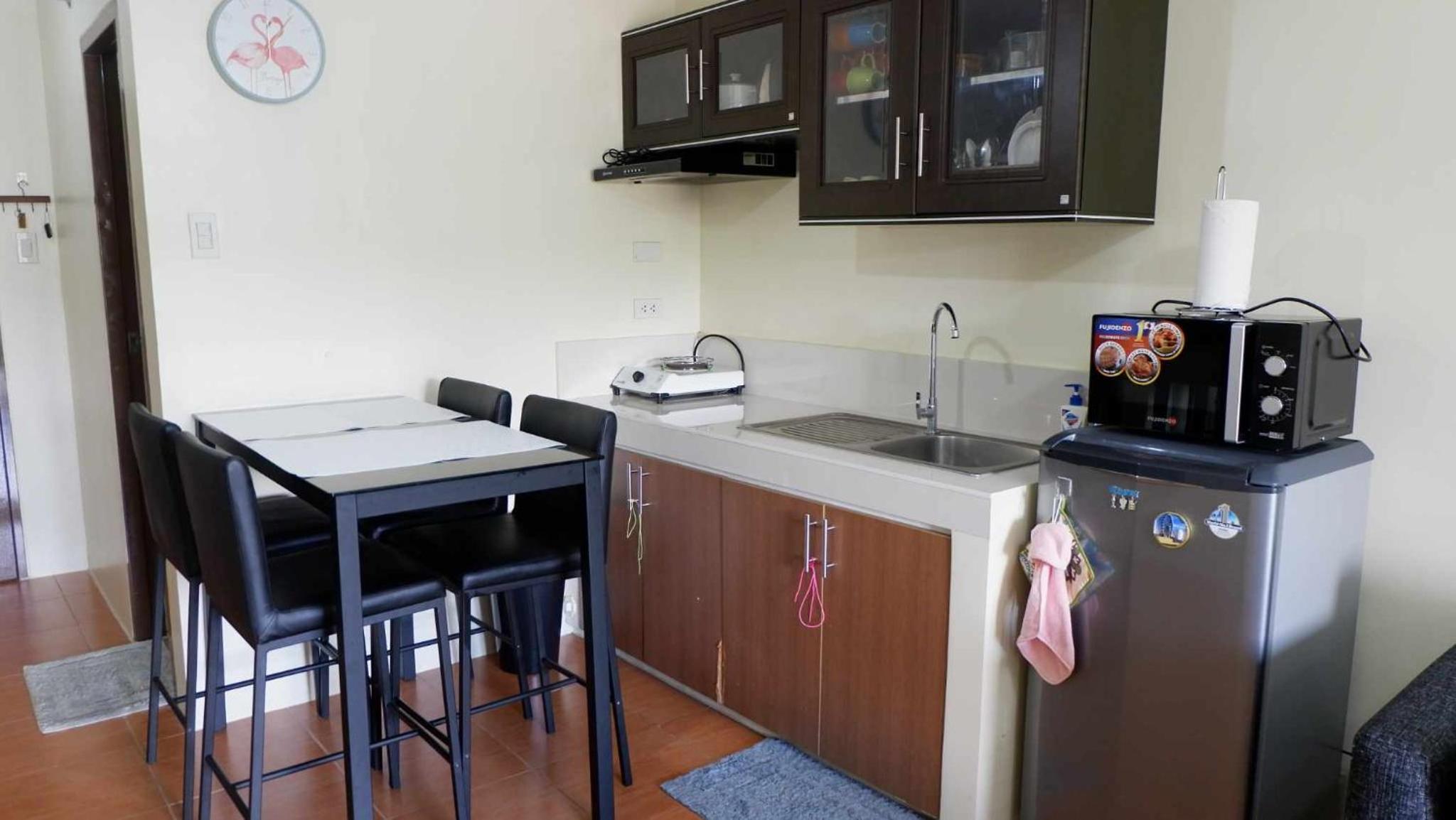 Apartment with Balcony photo 2