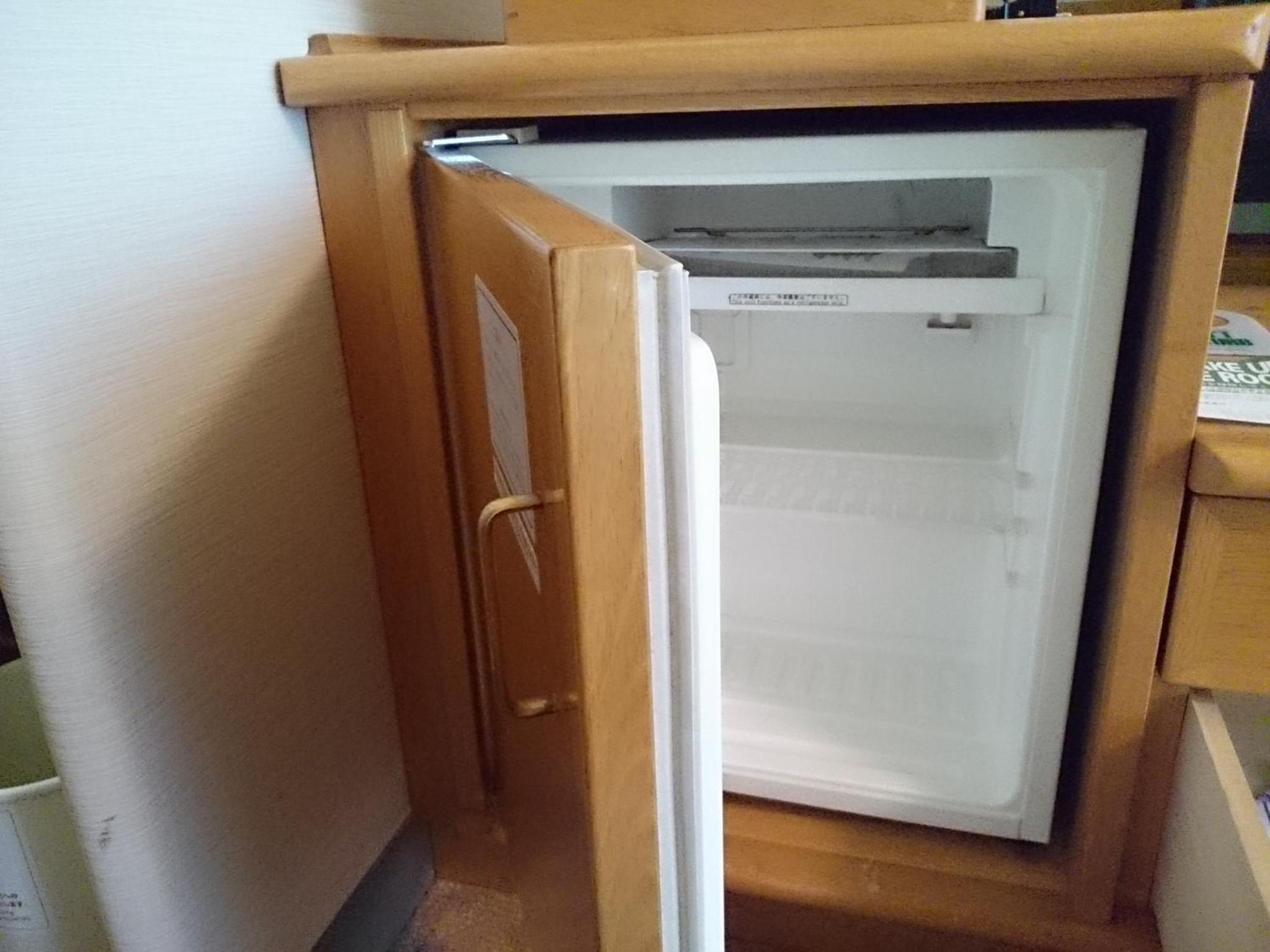 West Wing Twin Room (Non-Smoking) - Photo 3