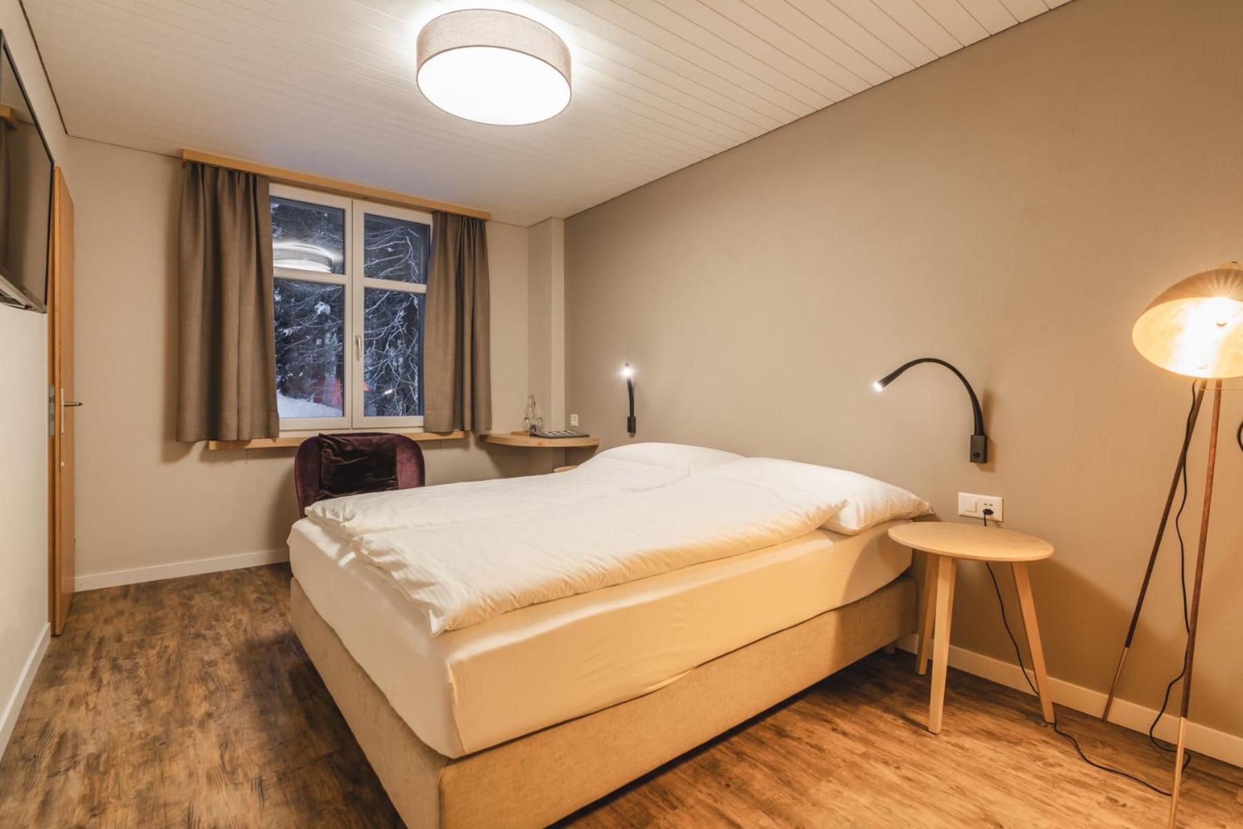 Standard Queen Room