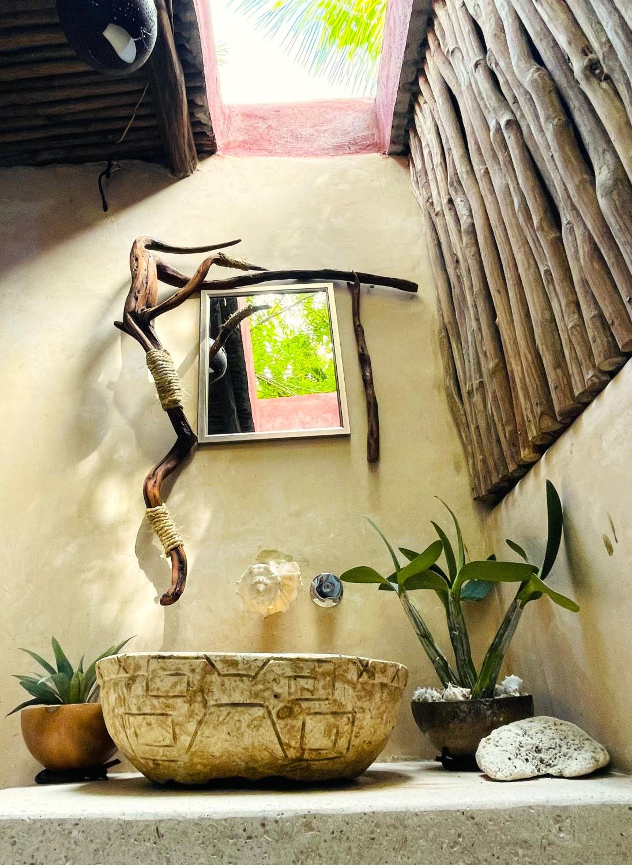  King Bed Bungalow With Interior Private Bathroom  photo 3
