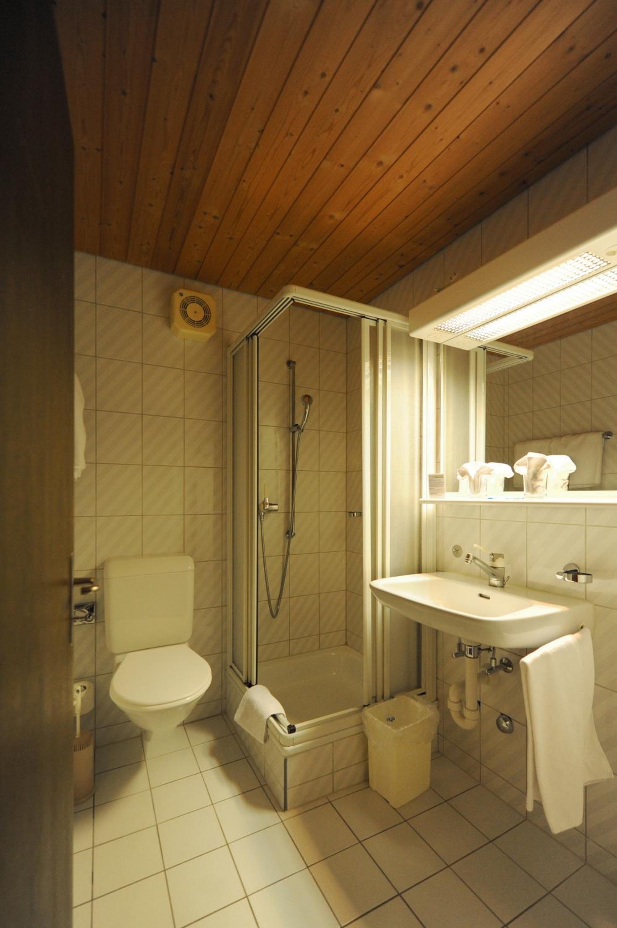 Budget Double Room photo 2