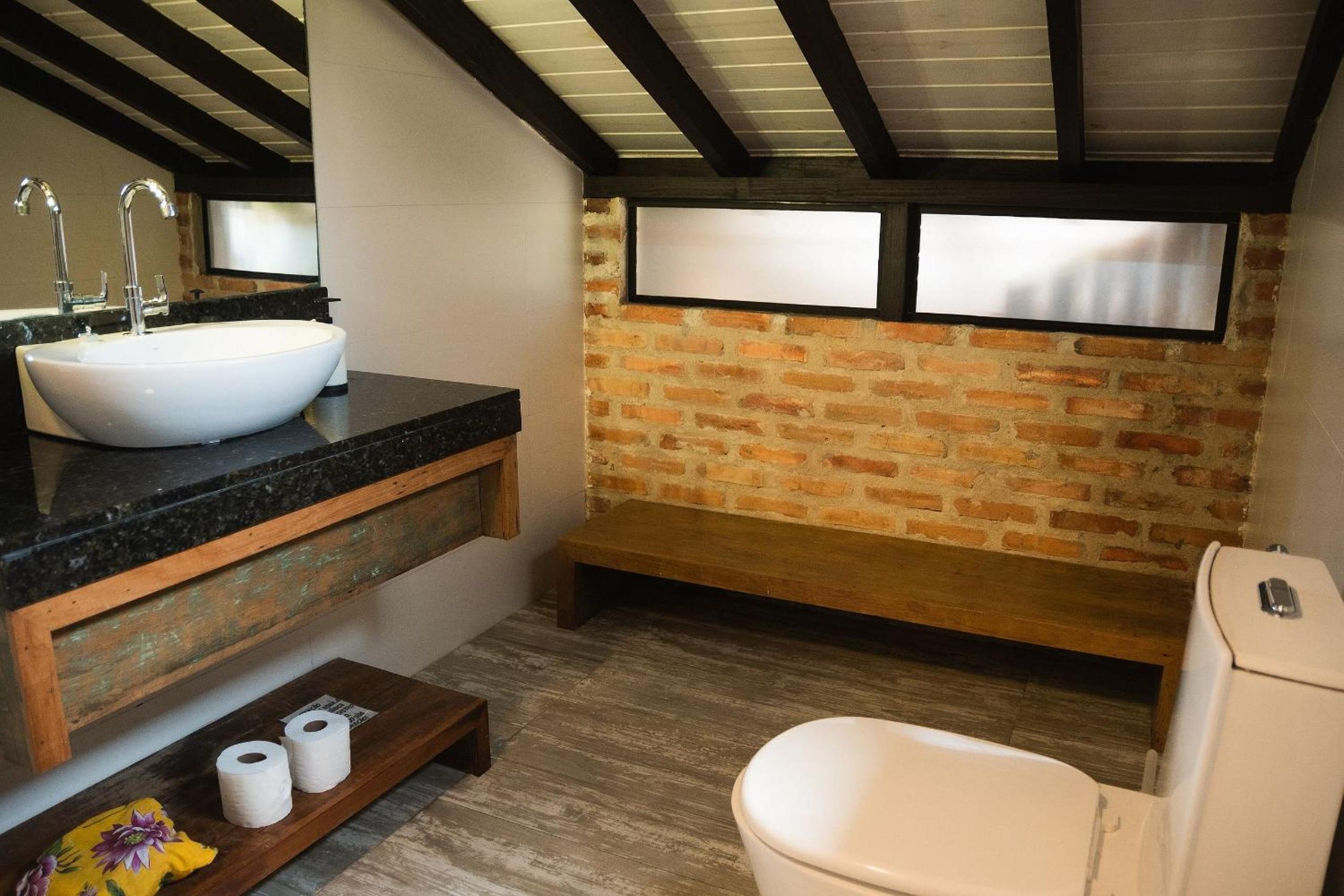 Suite with Spa Bath - Photo 2