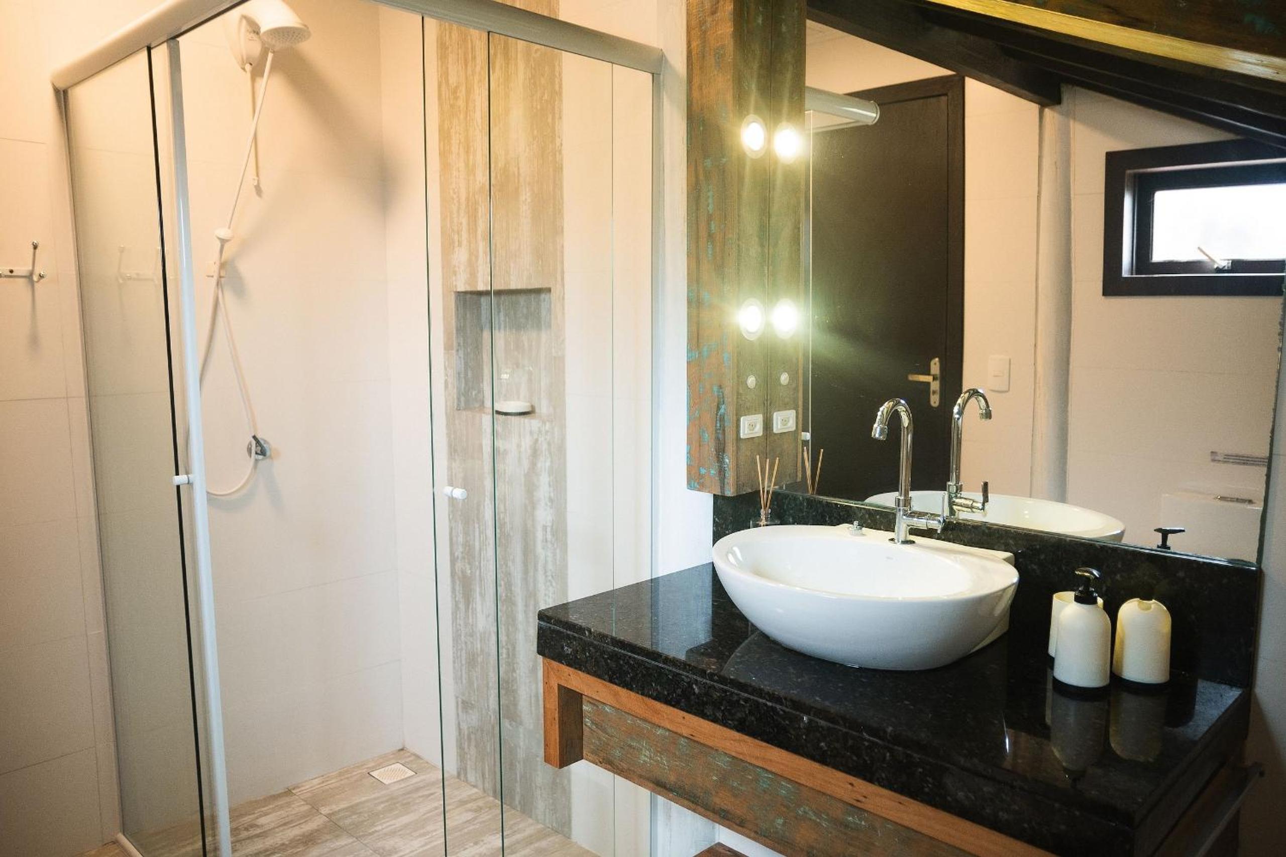 Suite with Spa Bath - Photo 27