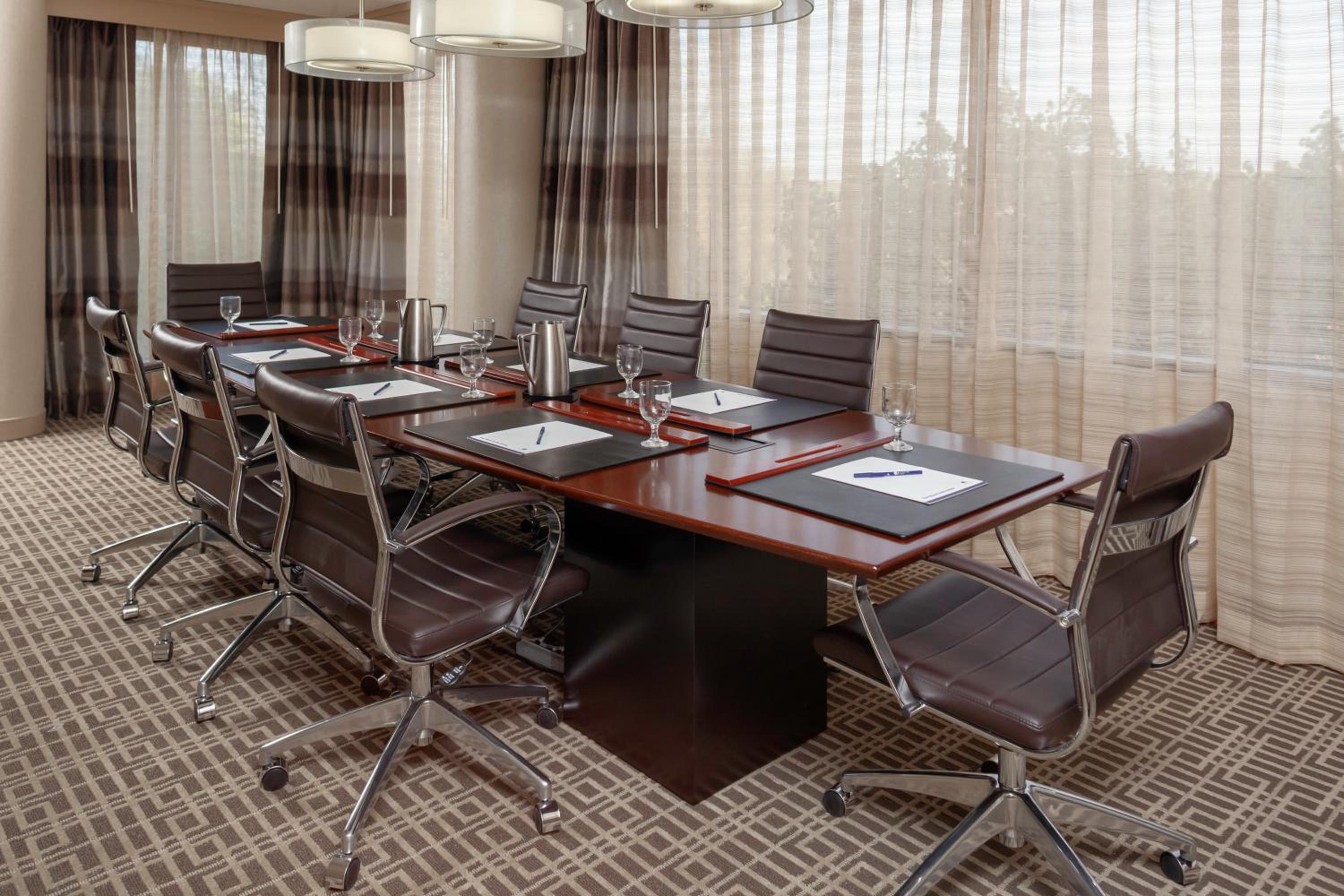 Conference Parlor photo 2