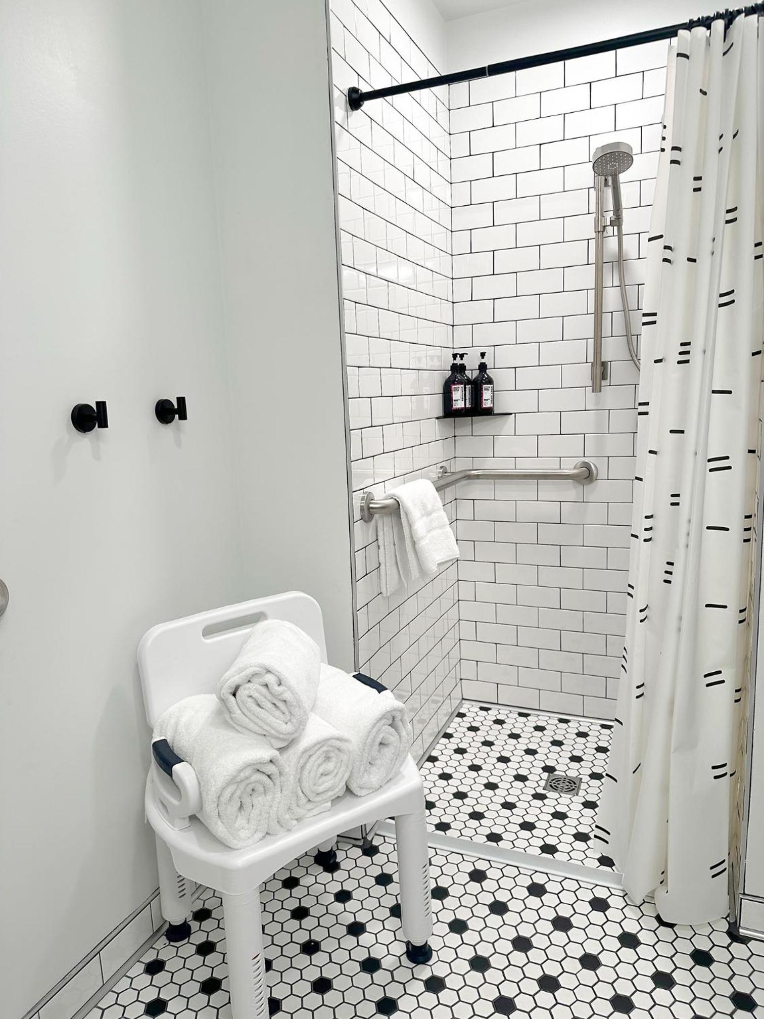 Studio - Disability Access - Photo 4