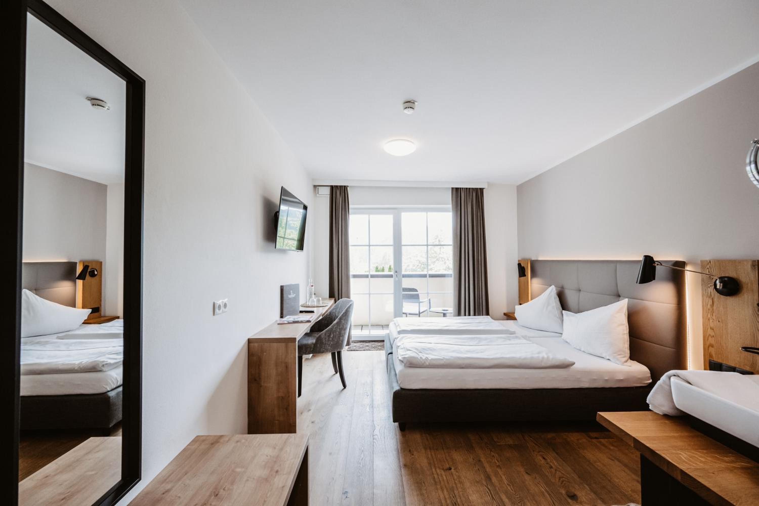 Economy Plus Double Room photo 1