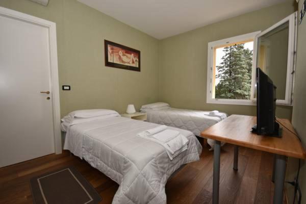 Quadruple Room - Photo 4